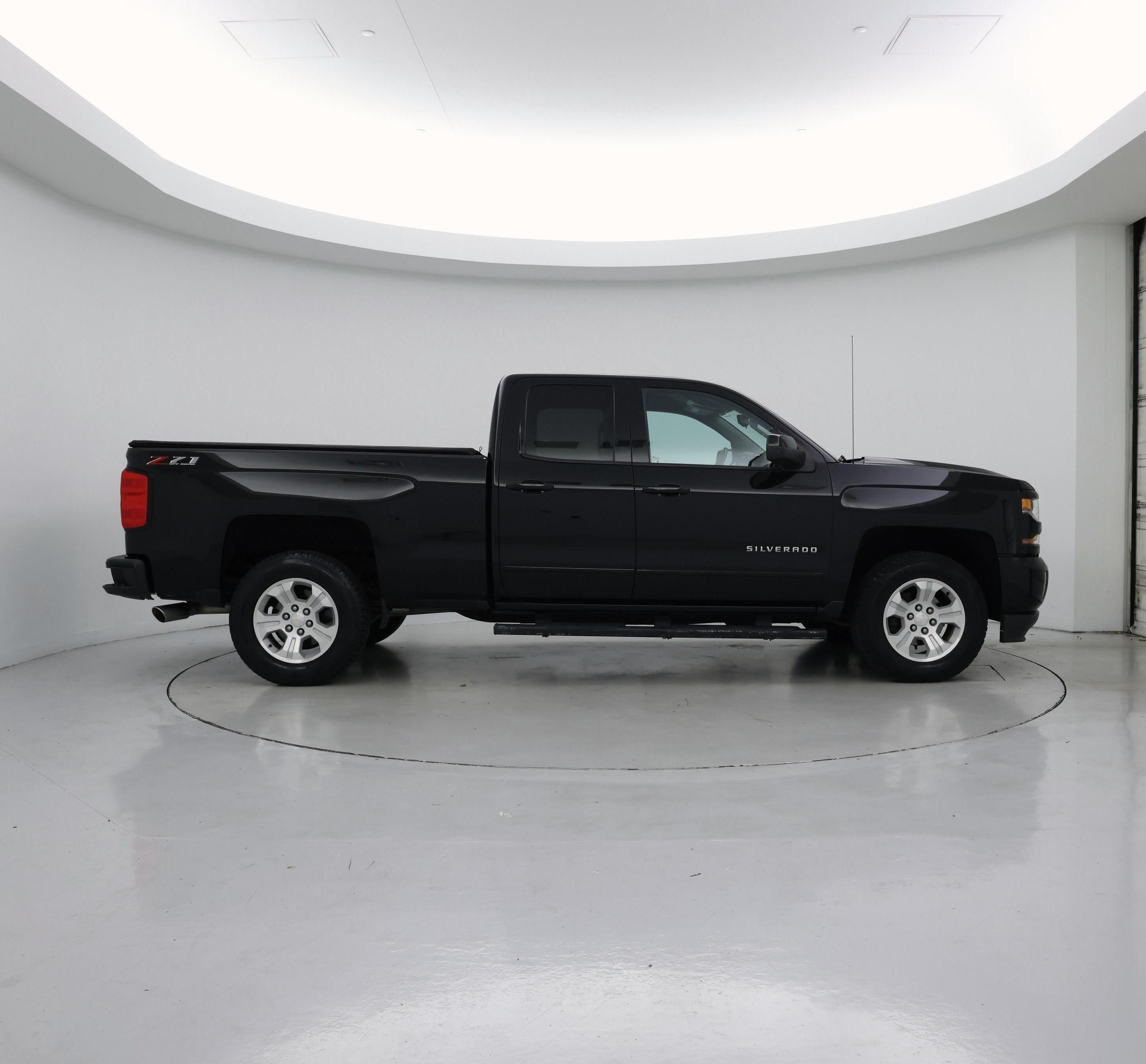 Thumbnail: 2019 Chevrolet Silverado 1500 - 7