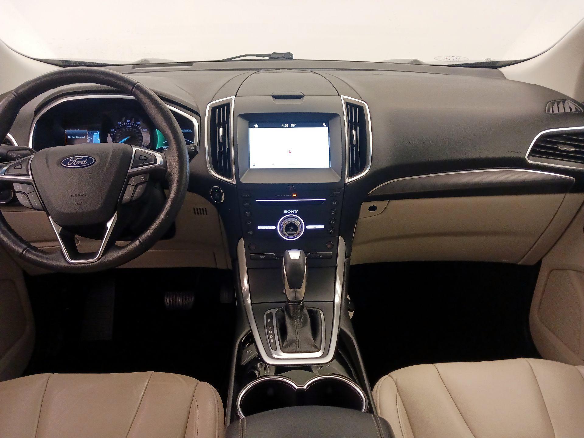 Thumbnail: 2018 Ford Edge - 9