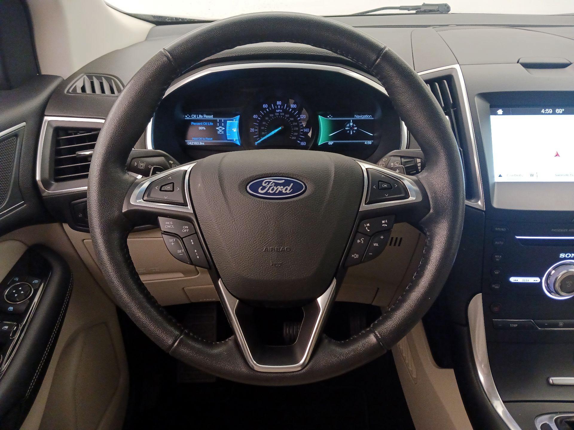 Thumbnail: 2018 Ford Edge - 10