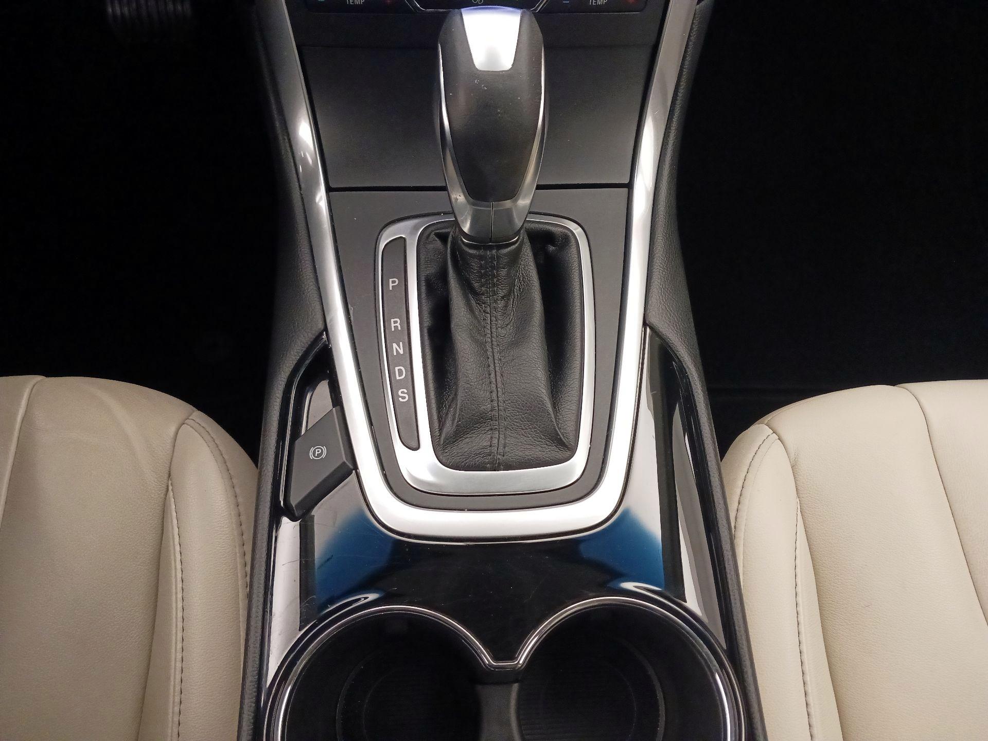 Thumbnail: 2018 Ford Edge - 18