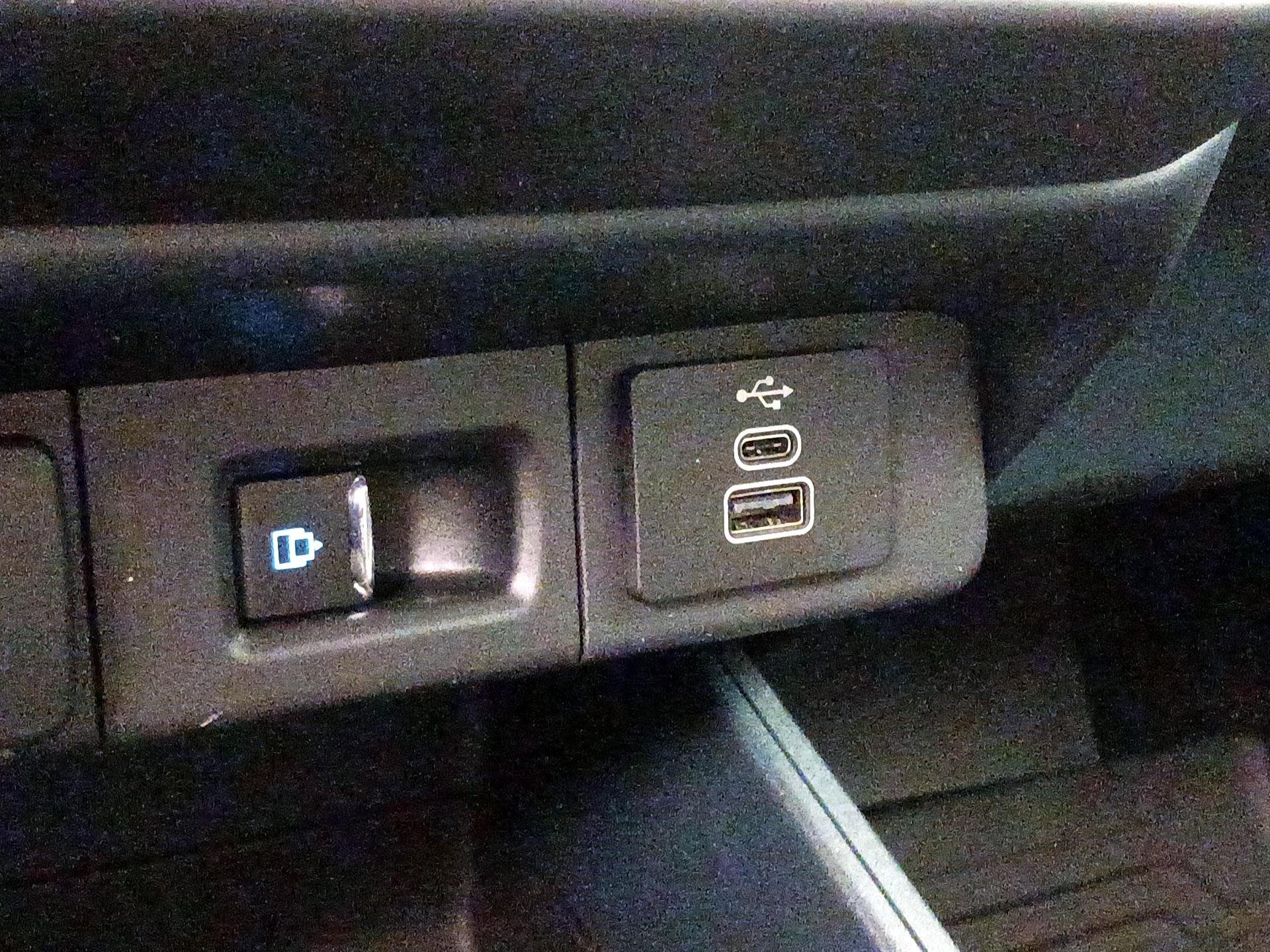 Thumbnail: 2025 Ford Maverick - 19