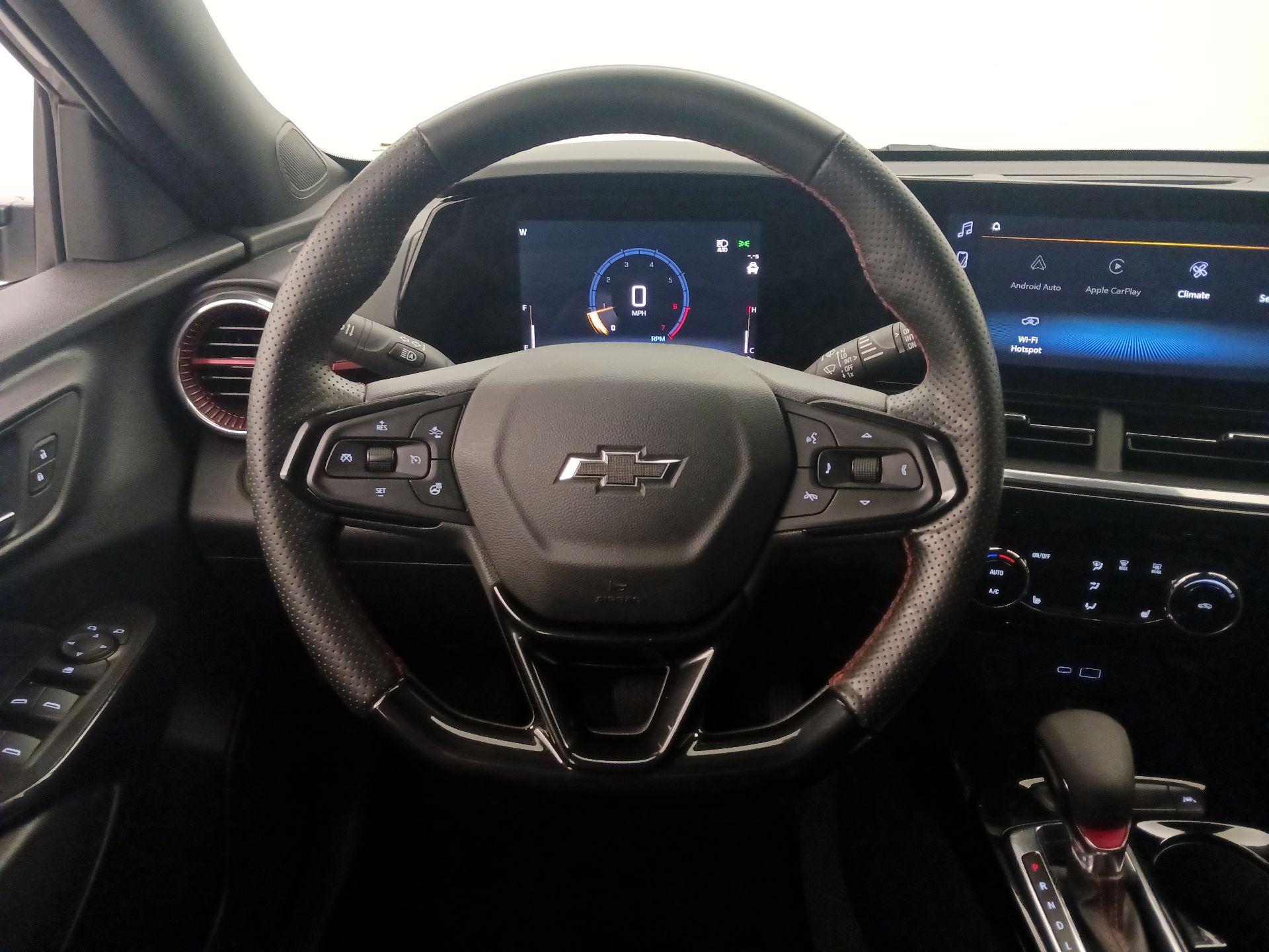 Thumbnail: 2025 Chevrolet Trax - 10