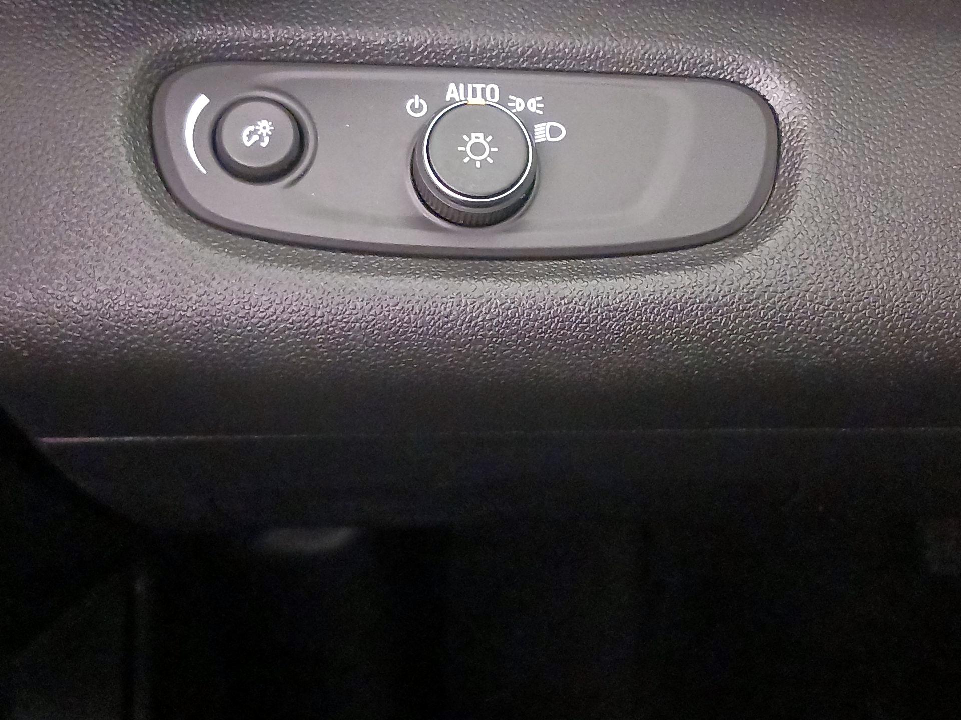 Thumbnail: 2025 Chevrolet Trax - 13