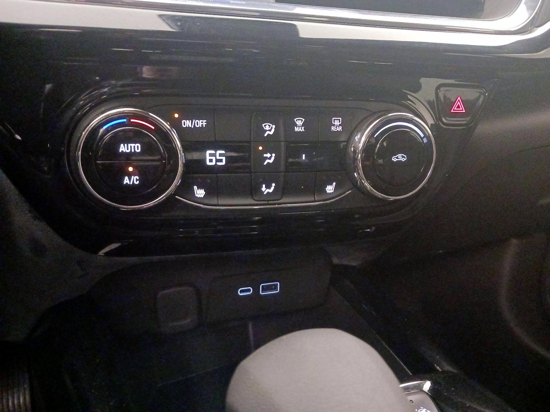 Thumbnail: 2025 Chevrolet Trax - 16