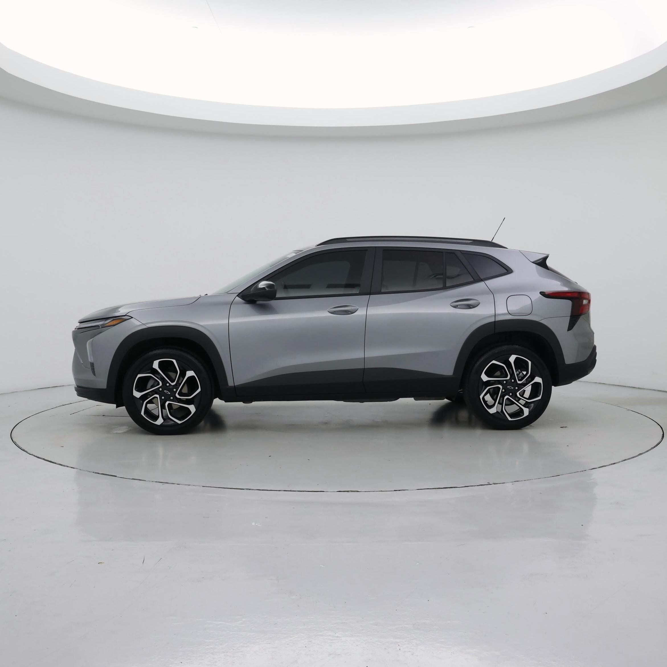 Thumbnail: 2025 Chevrolet Trax - 3