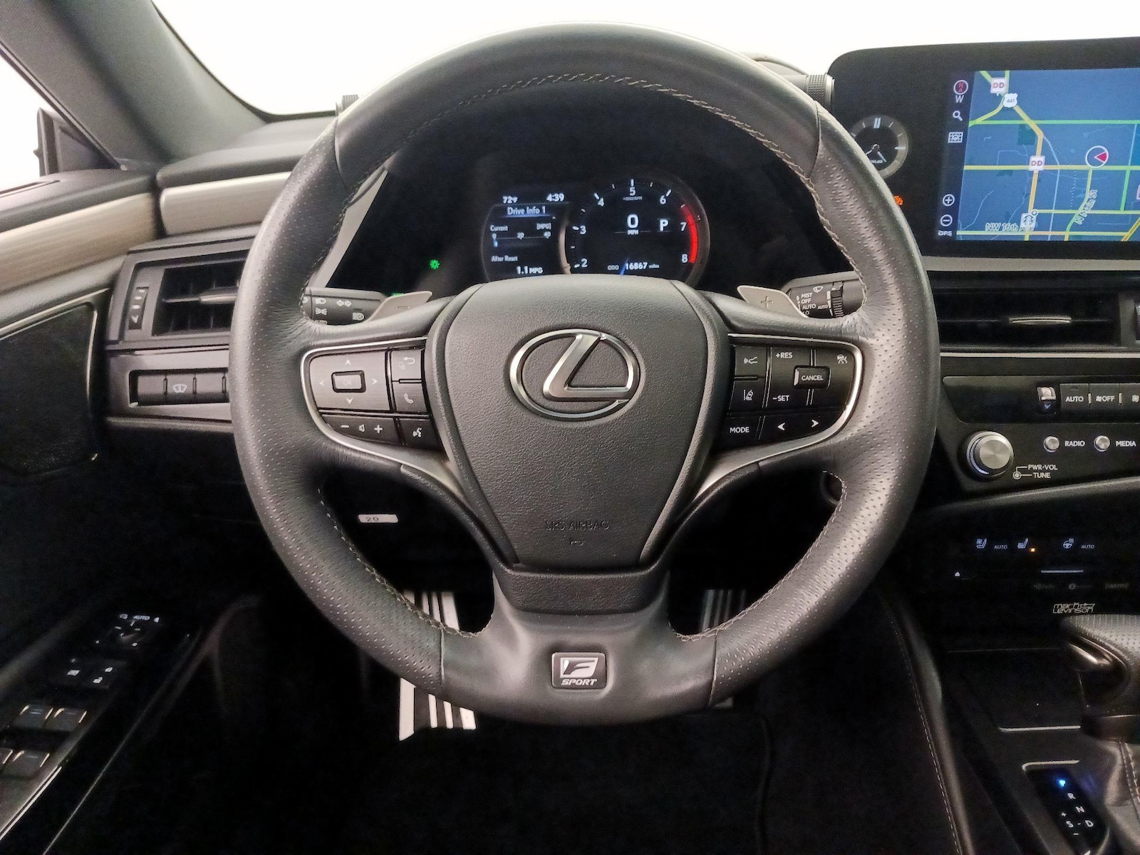 2022 Lexus ES F SPORT - Photo 11