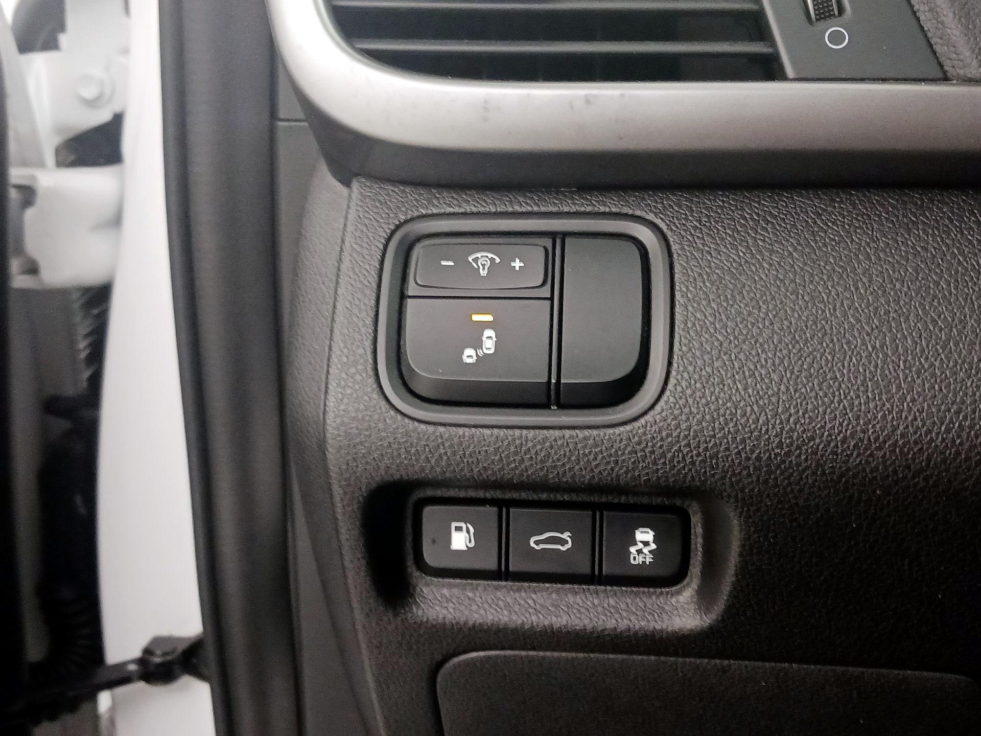 Thumbnail: 2018 Kia Optima - 13