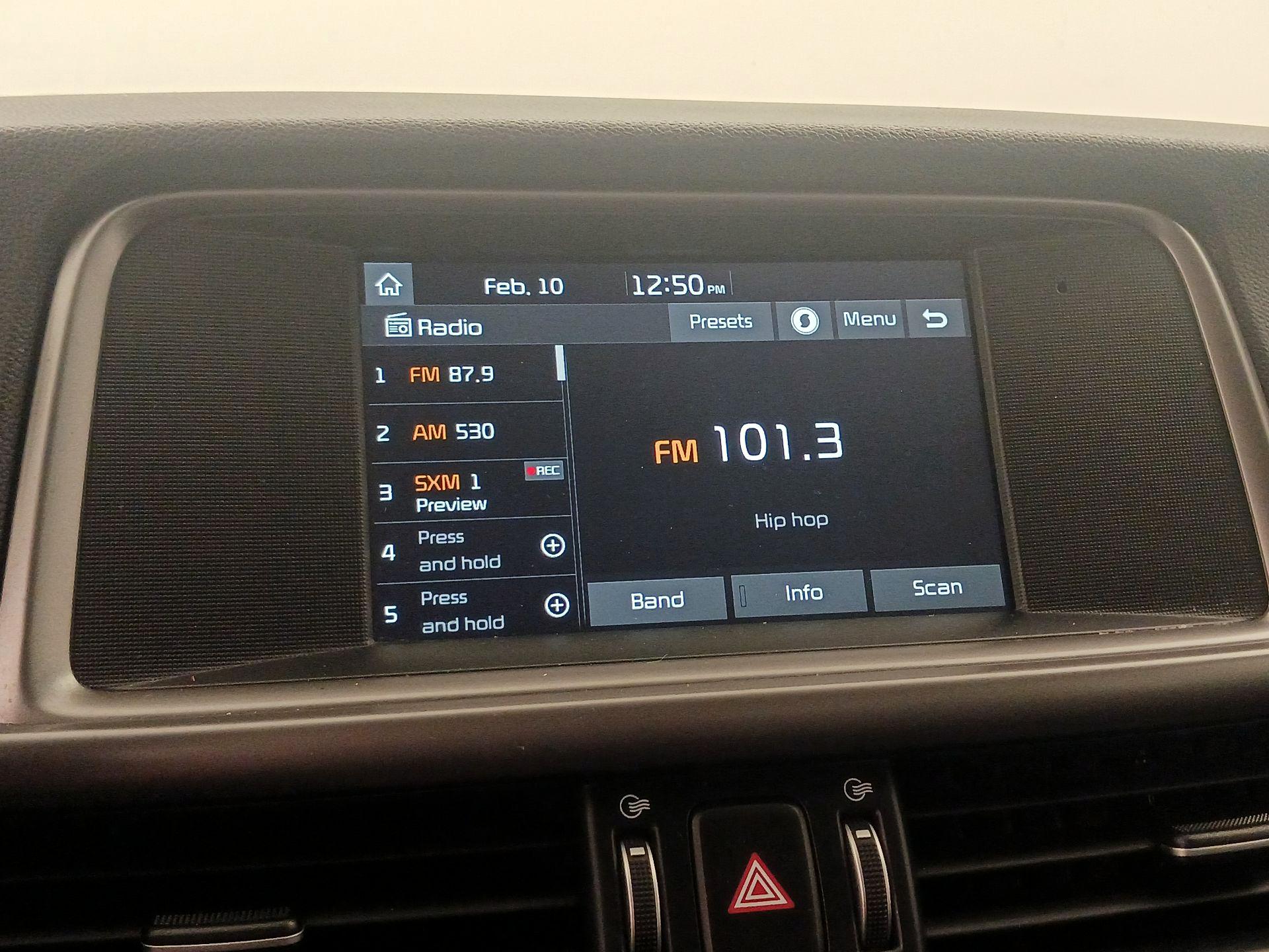 Thumbnail: 2018 Kia Optima - 15