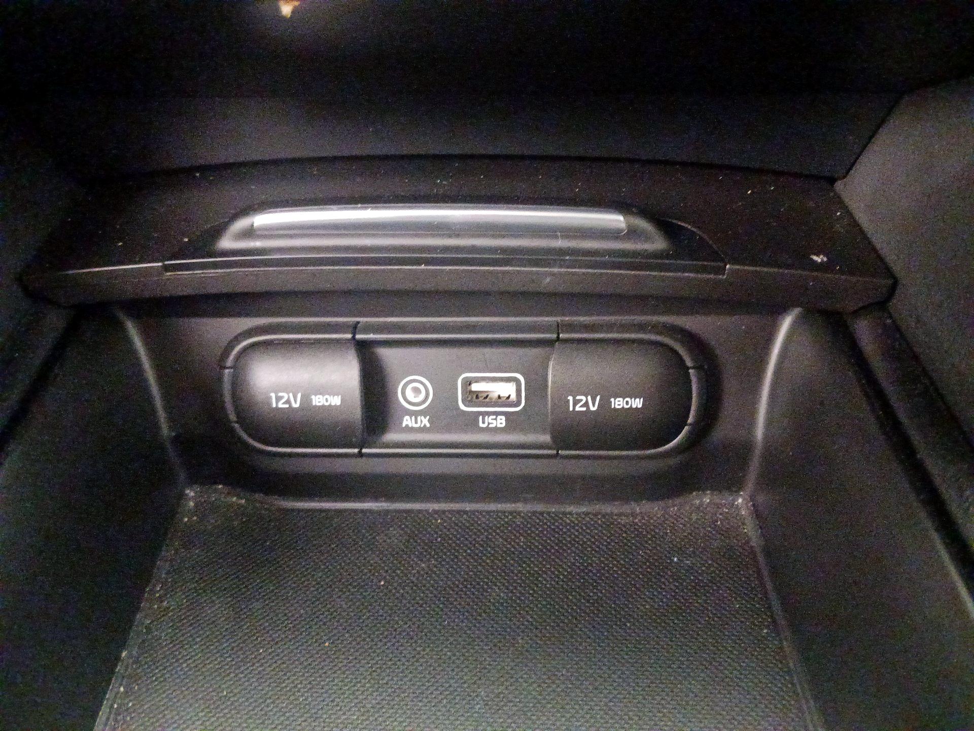 Thumbnail: 2018 Kia Optima - 18