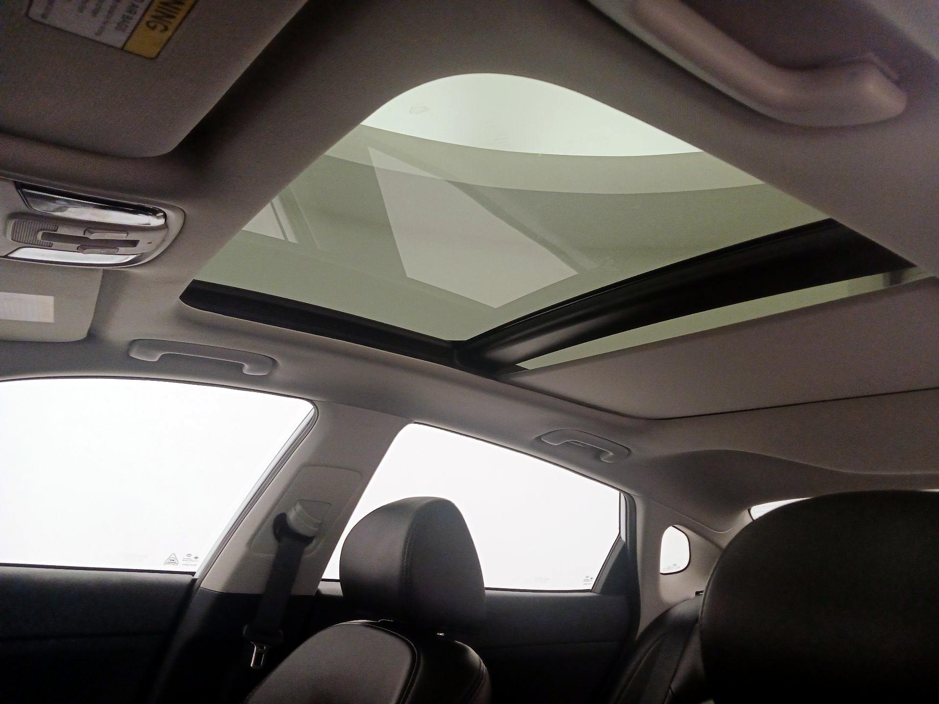 Thumbnail: 2018 Kia Optima - 19