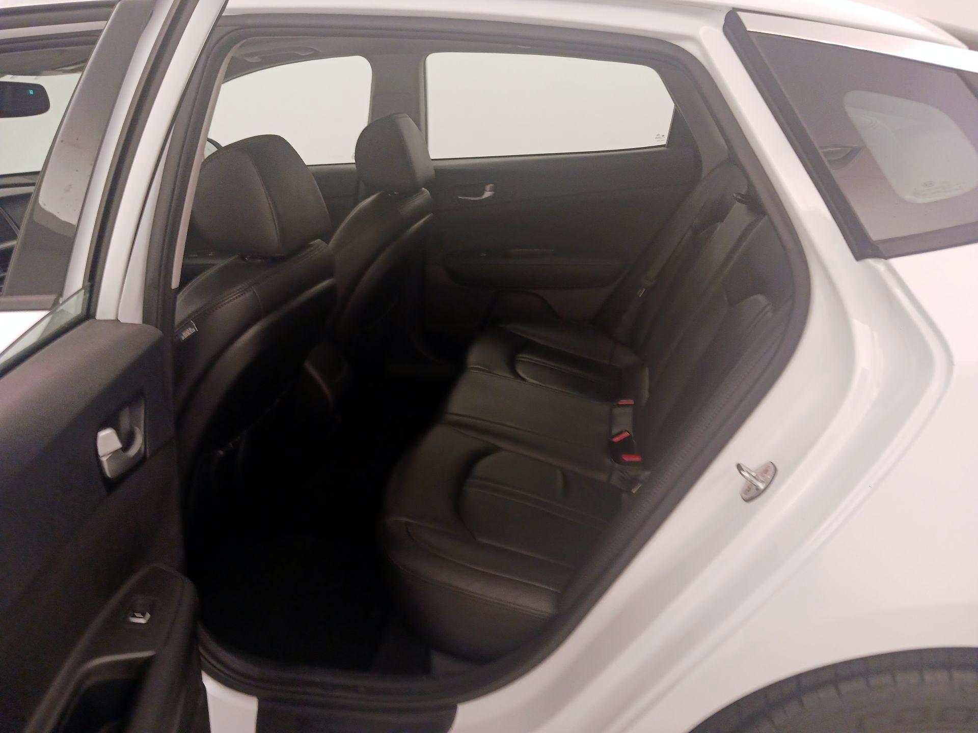 Thumbnail: 2018 Kia Optima - 20