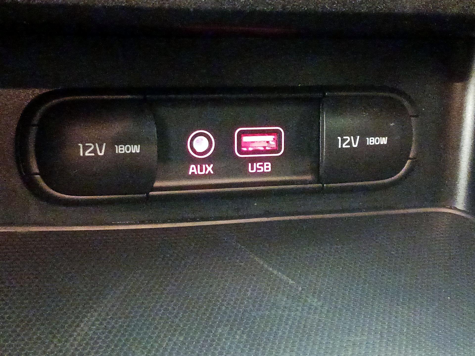 Thumbnail: 2020 Kia Forte - 18