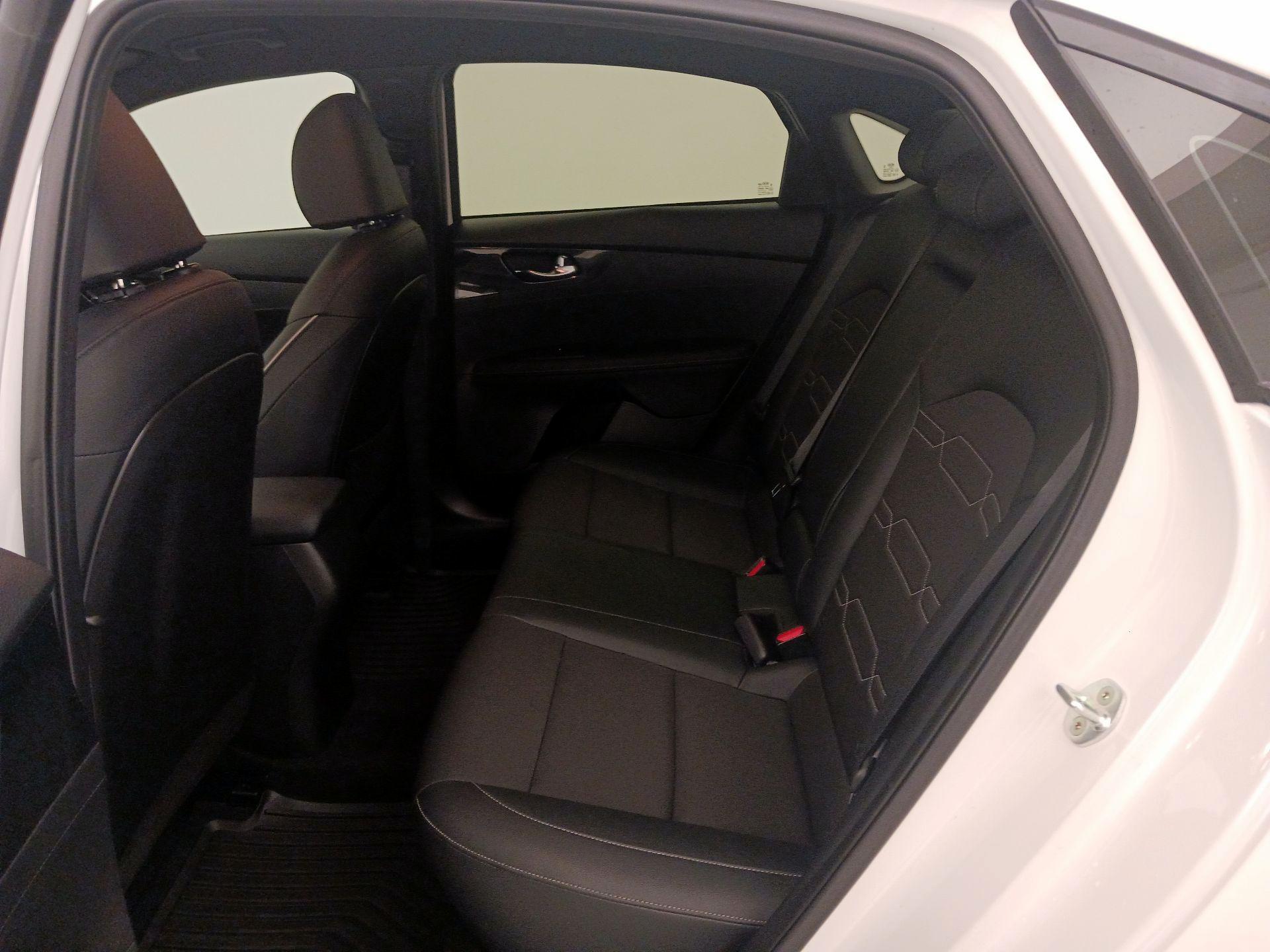 Thumbnail: 2020 Kia Forte - 19