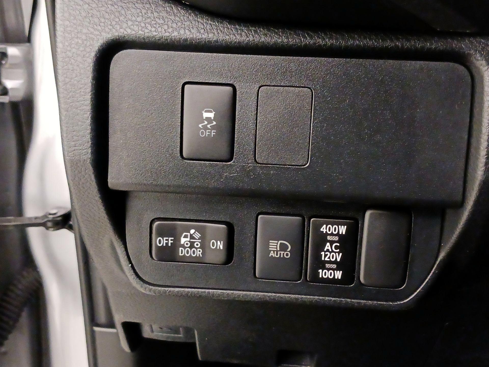 Thumbnail: 2021 Toyota Tacoma - 13