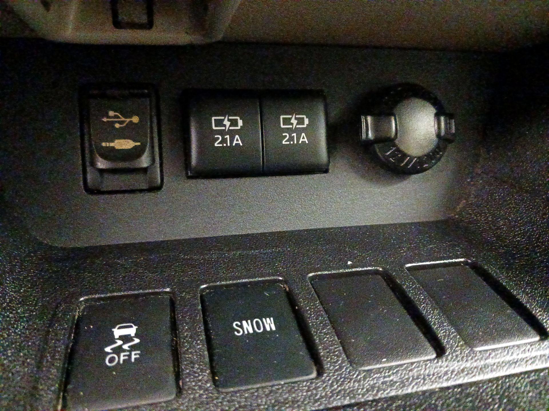 Thumbnail: 2017 Toyota Highlander - 18