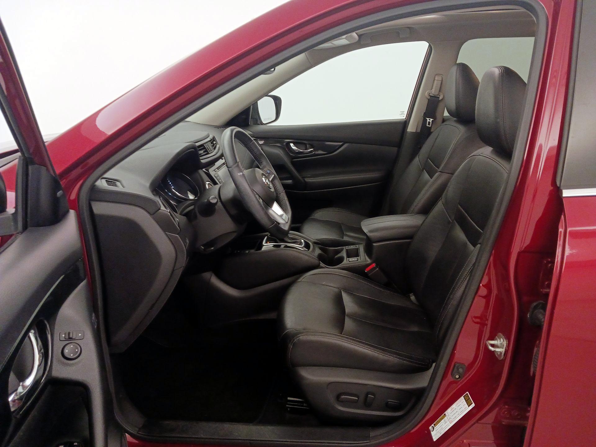 Thumbnail: 2020 Nissan Rogue - 11