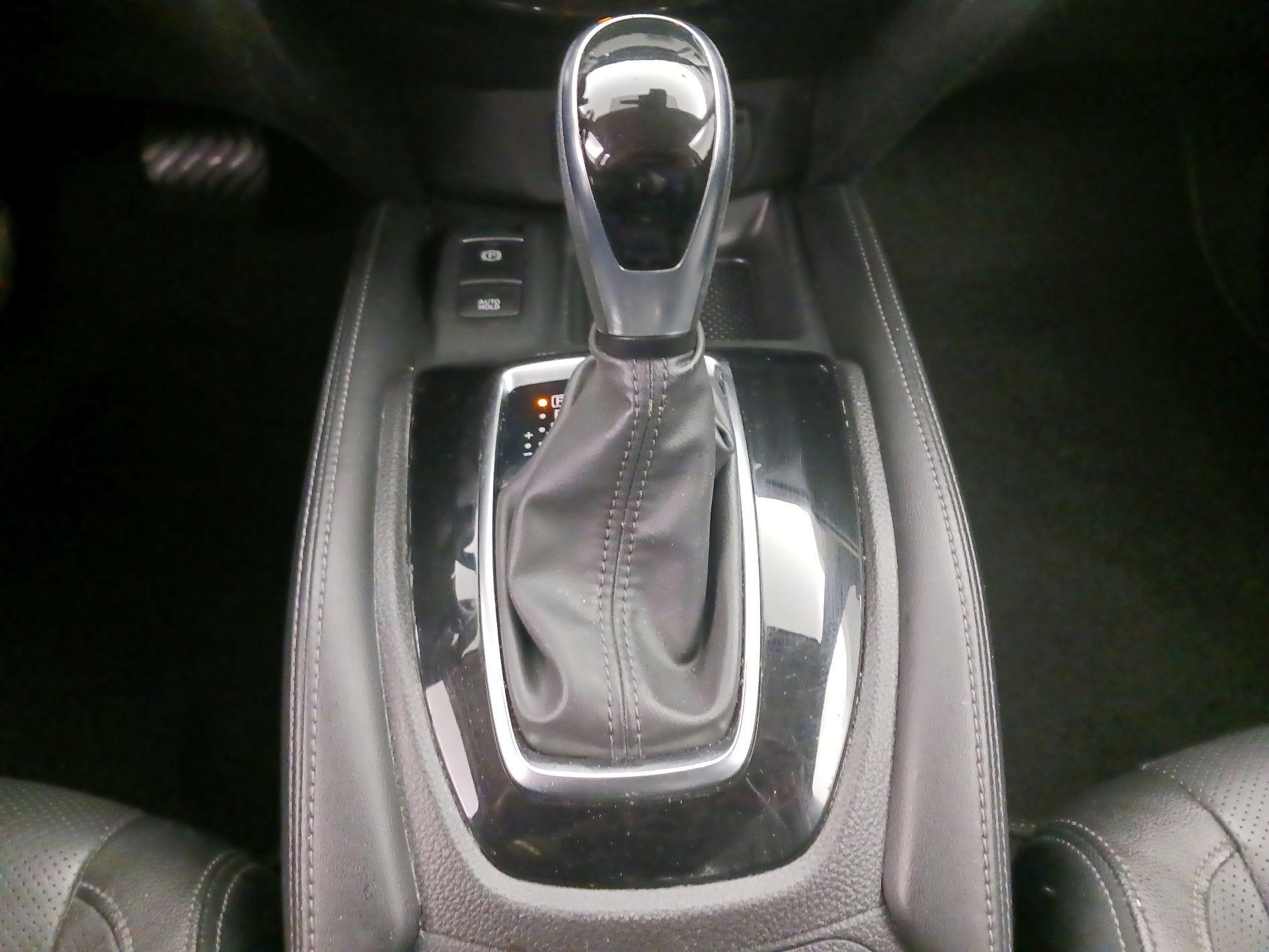 Thumbnail: 2020 Nissan Rogue - 18