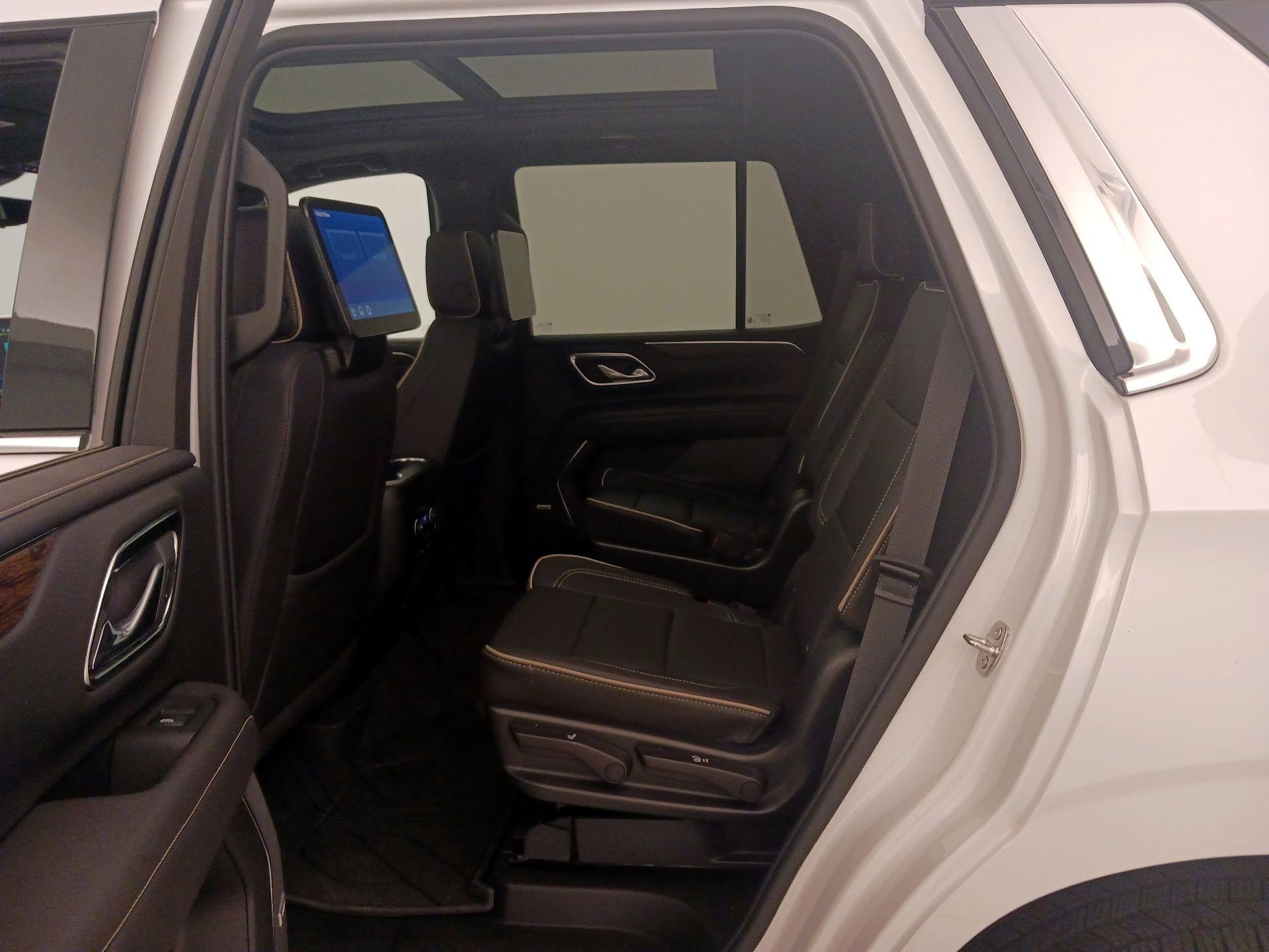 Thumbnail: 2023 Chevrolet Tahoe - 20