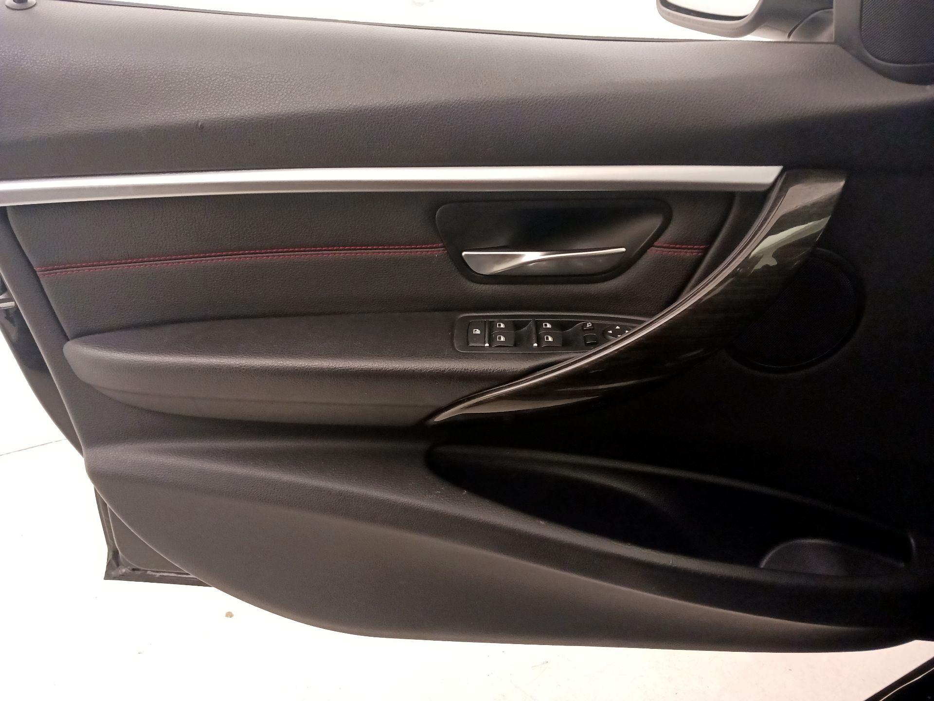 Thumbnail: 2018 BMW 3 Series - 12