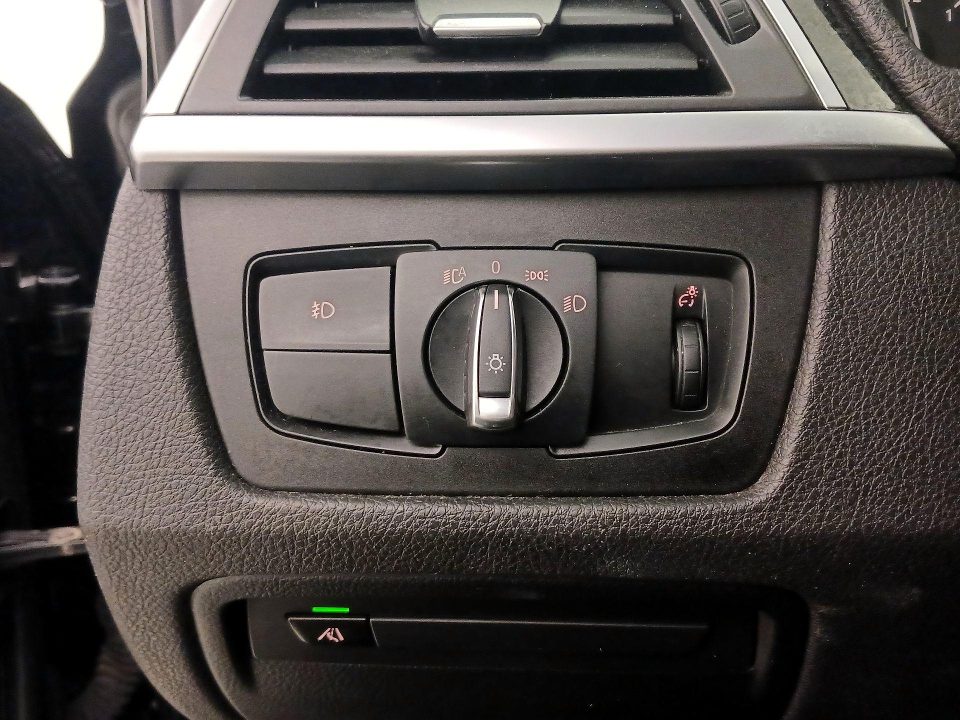 Thumbnail: 2018 BMW 3 Series - 13