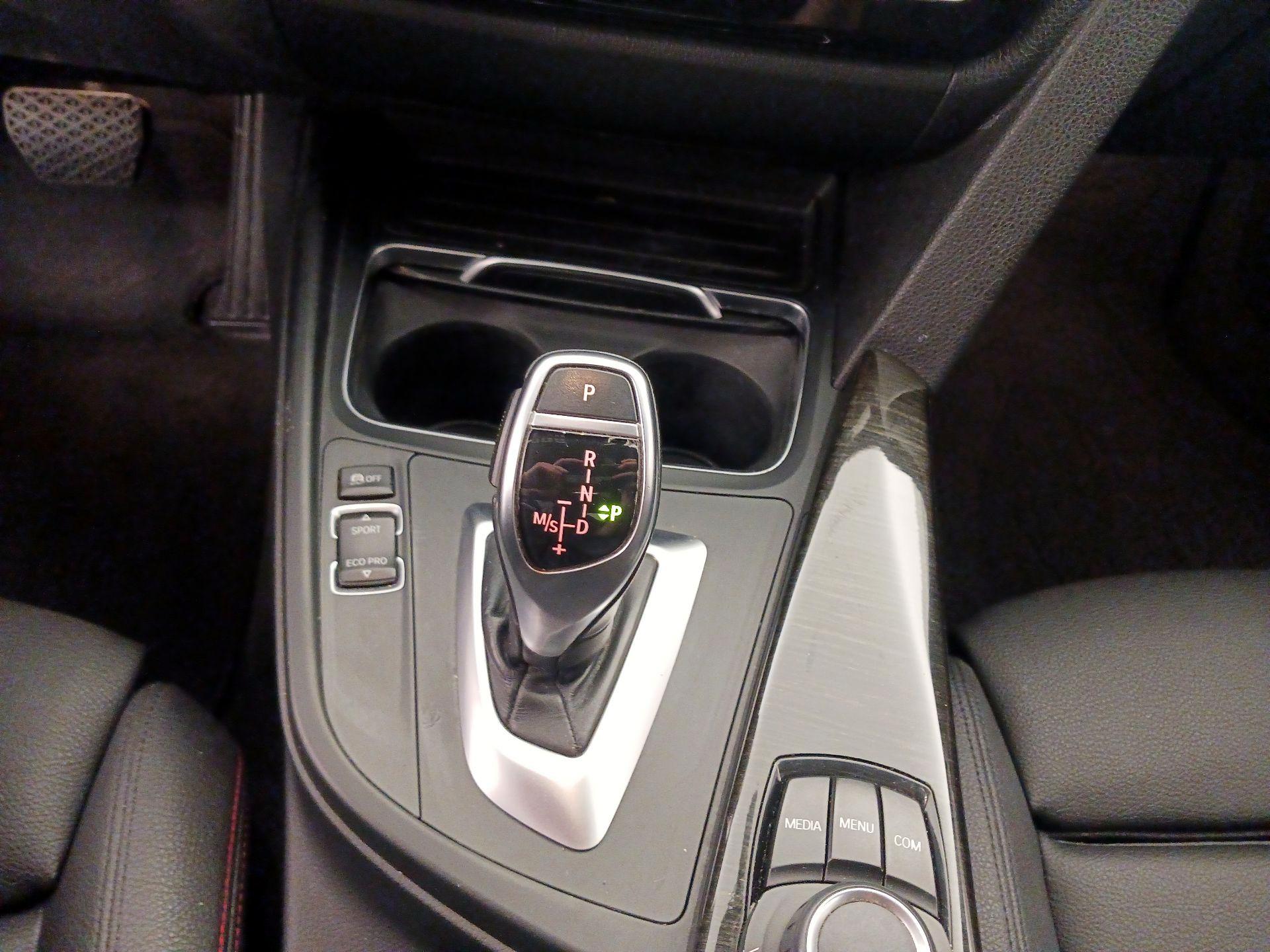 Thumbnail: 2018 BMW 3 Series - 17