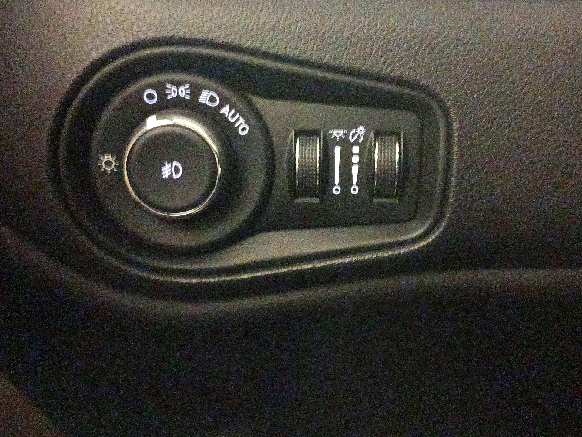 Thumbnail: 2015 Jeep Renegade - 13