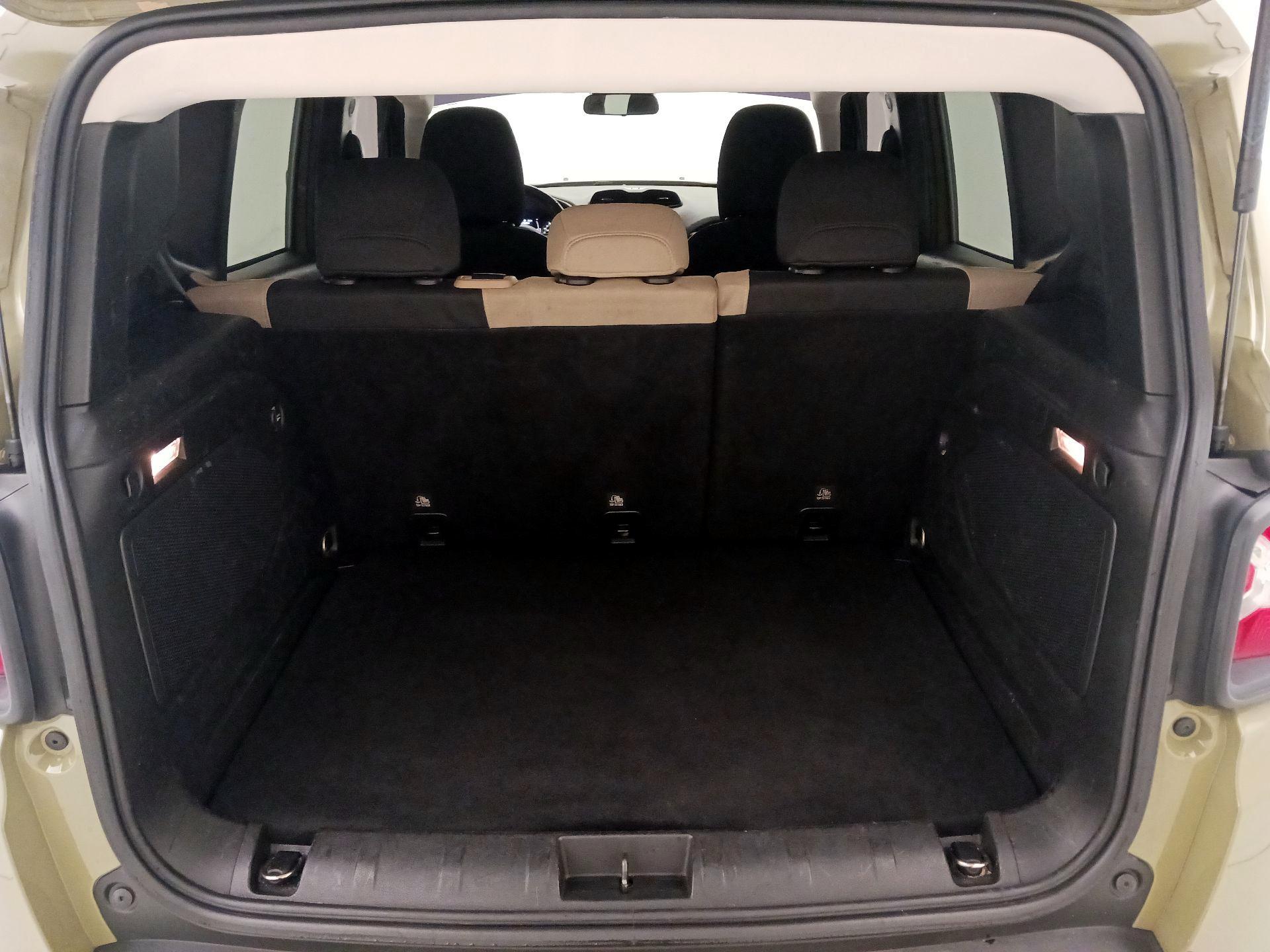 Thumbnail: 2015 Jeep Renegade - 20