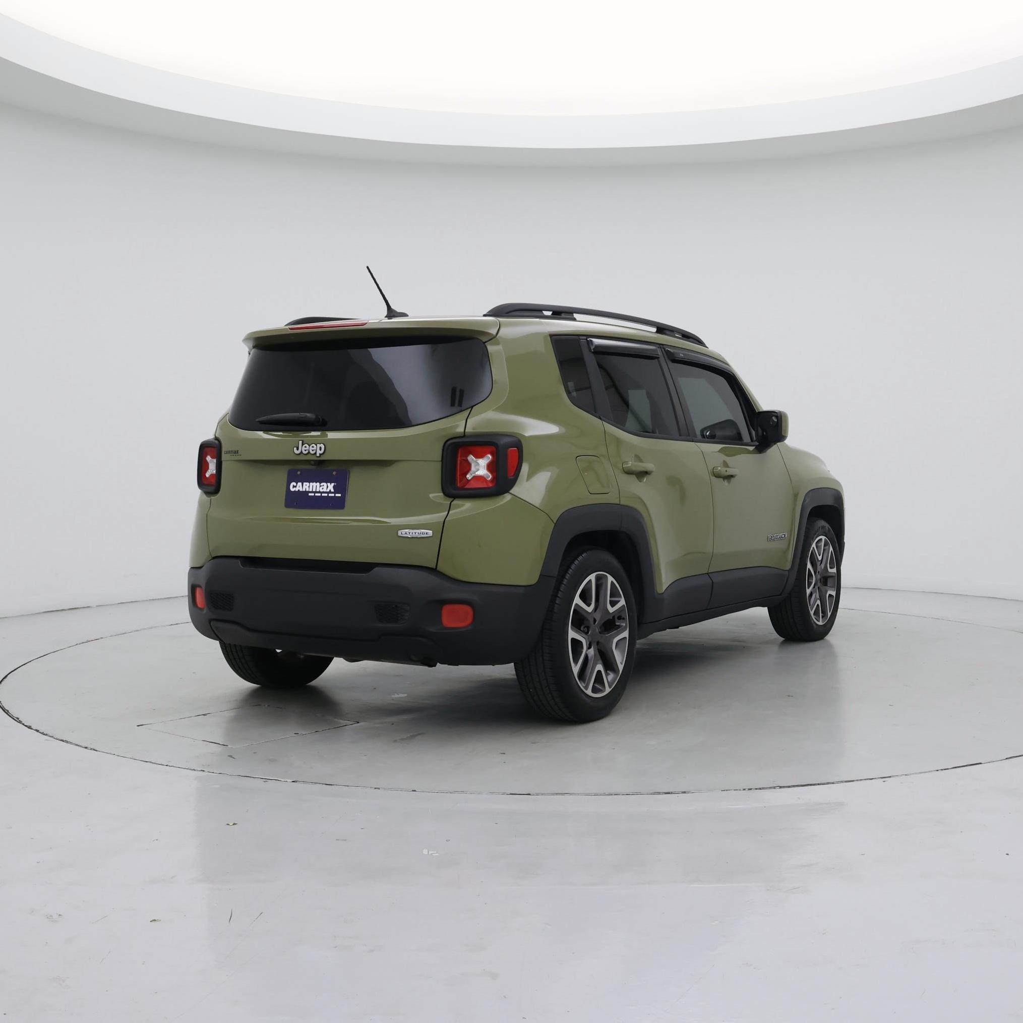 Thumbnail: 2015 Jeep Renegade - 8