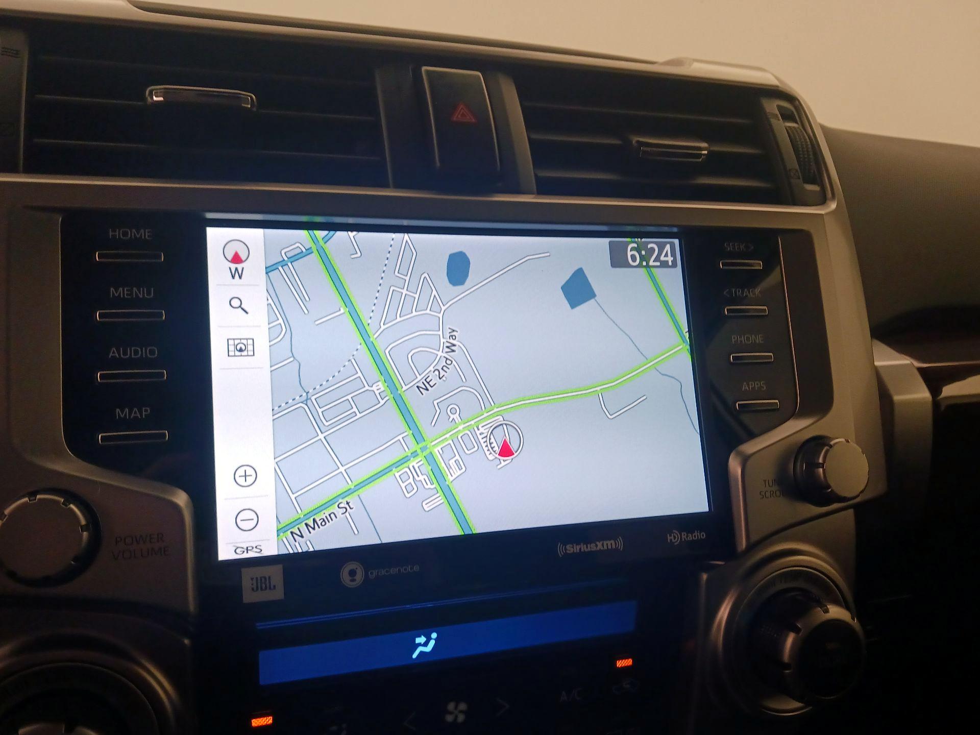 Thumbnail: 2022 Toyota 4Runner - 14