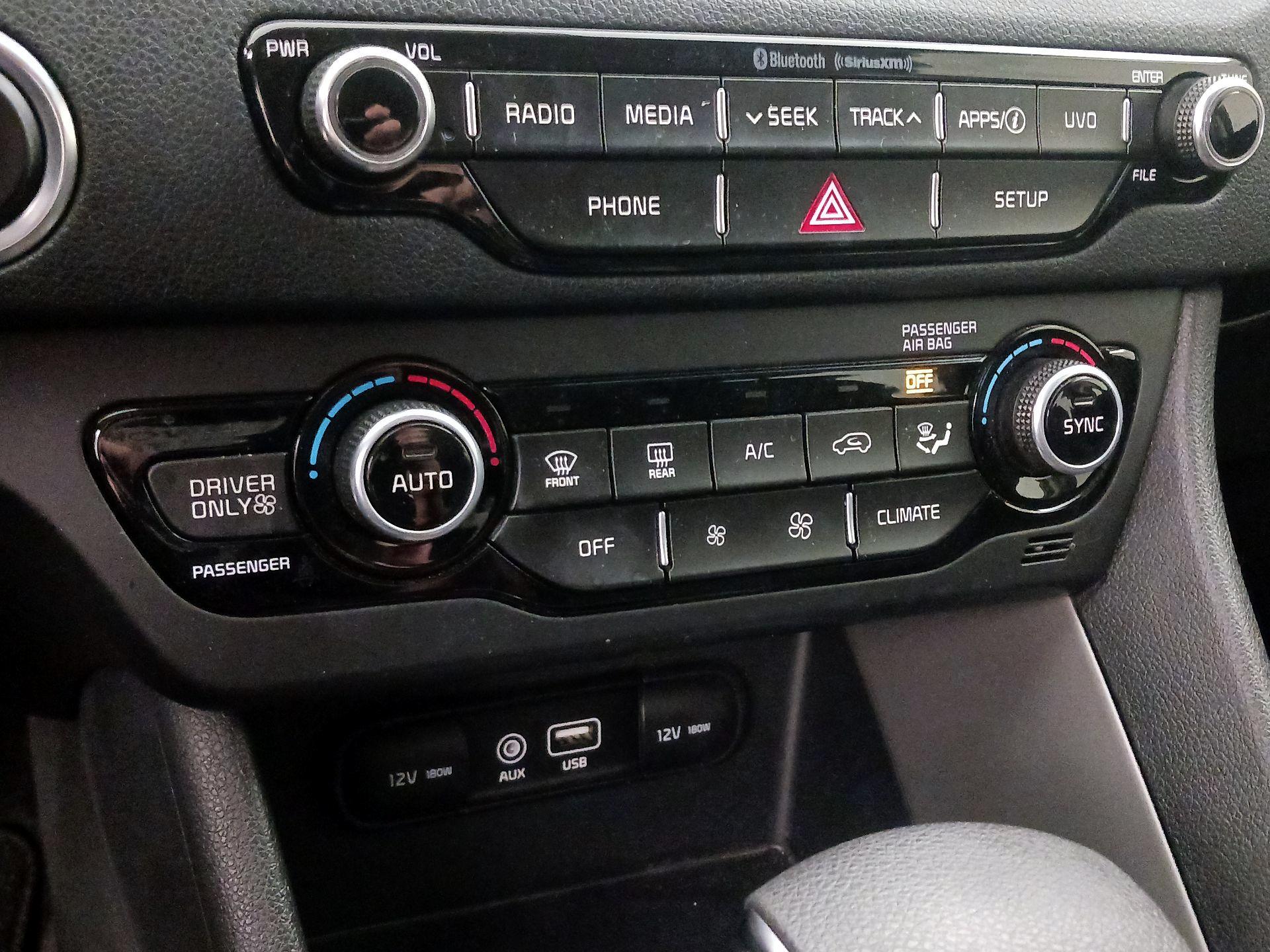 Thumbnail: 2019 Kia Niro - 16