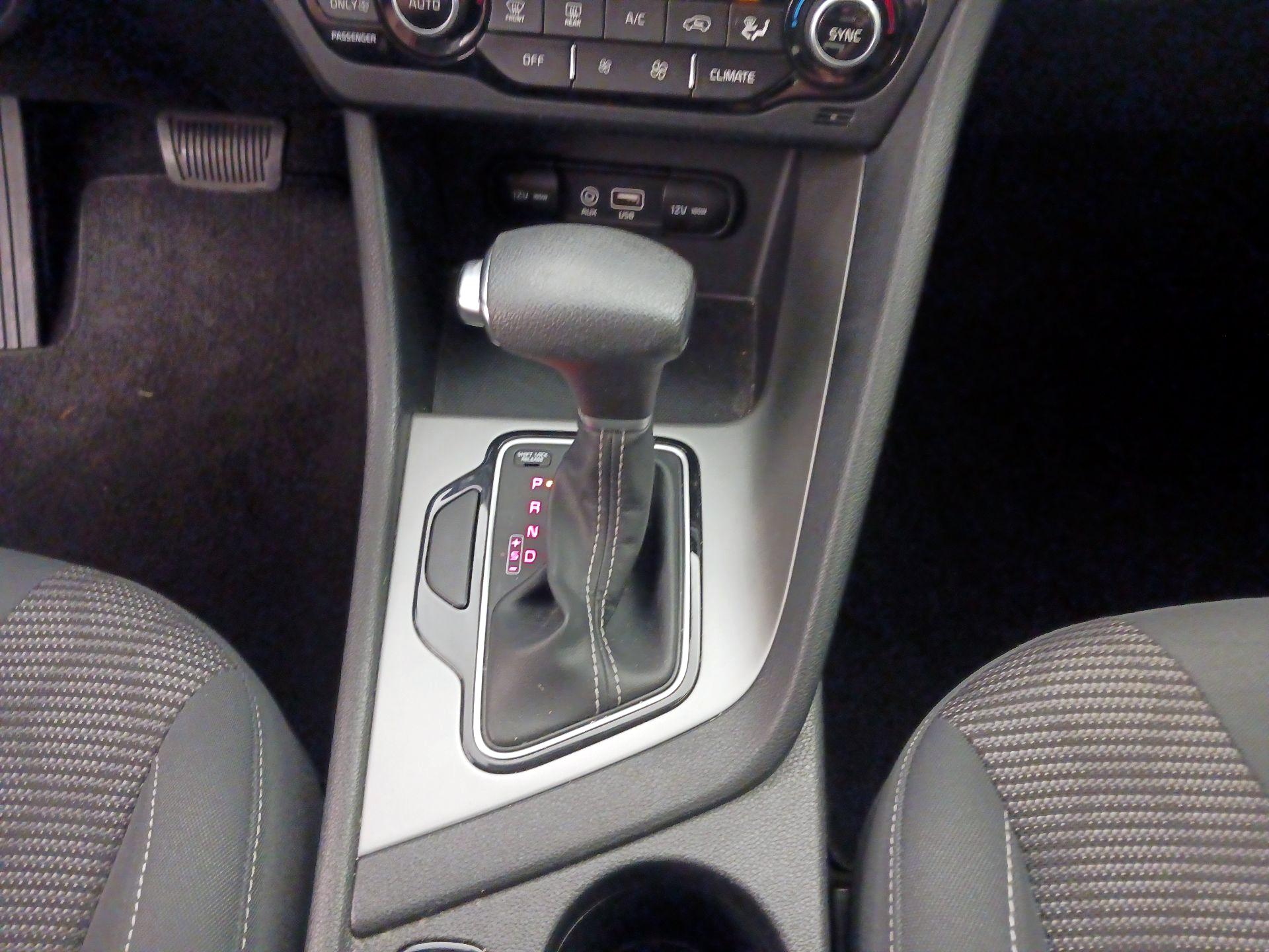 Thumbnail: 2019 Kia Niro - 17