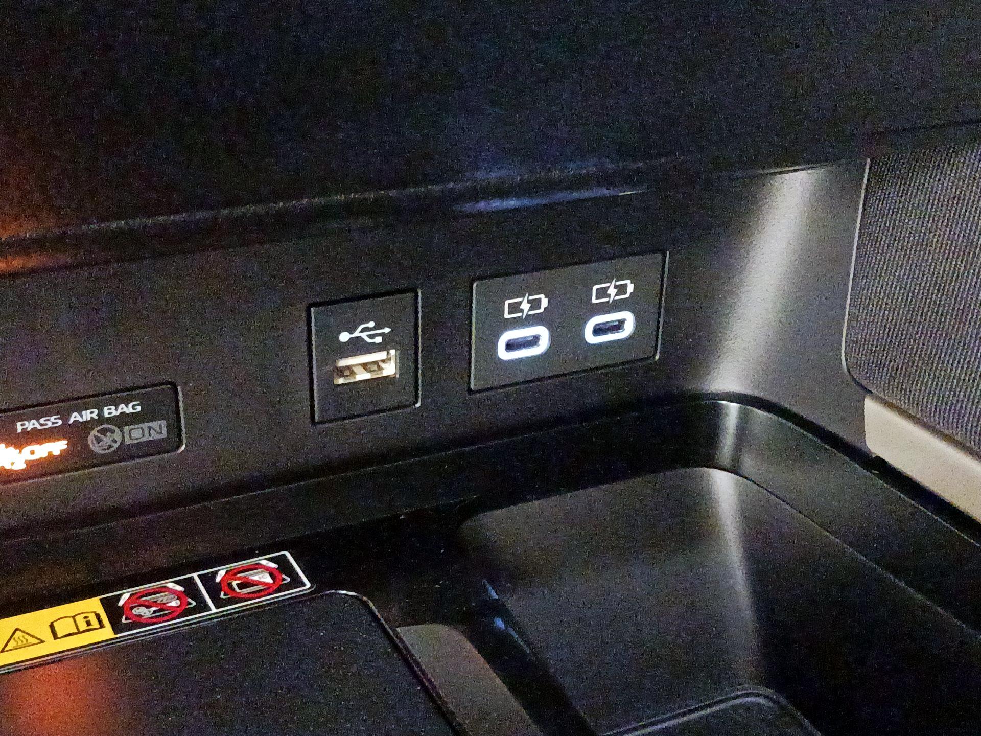 Thumbnail: 2025 Toyota Camry - 18