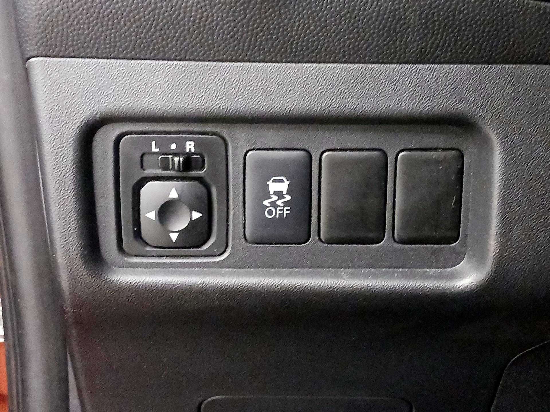 Thumbnail: 2020 Mitsubishi Mirage - 13