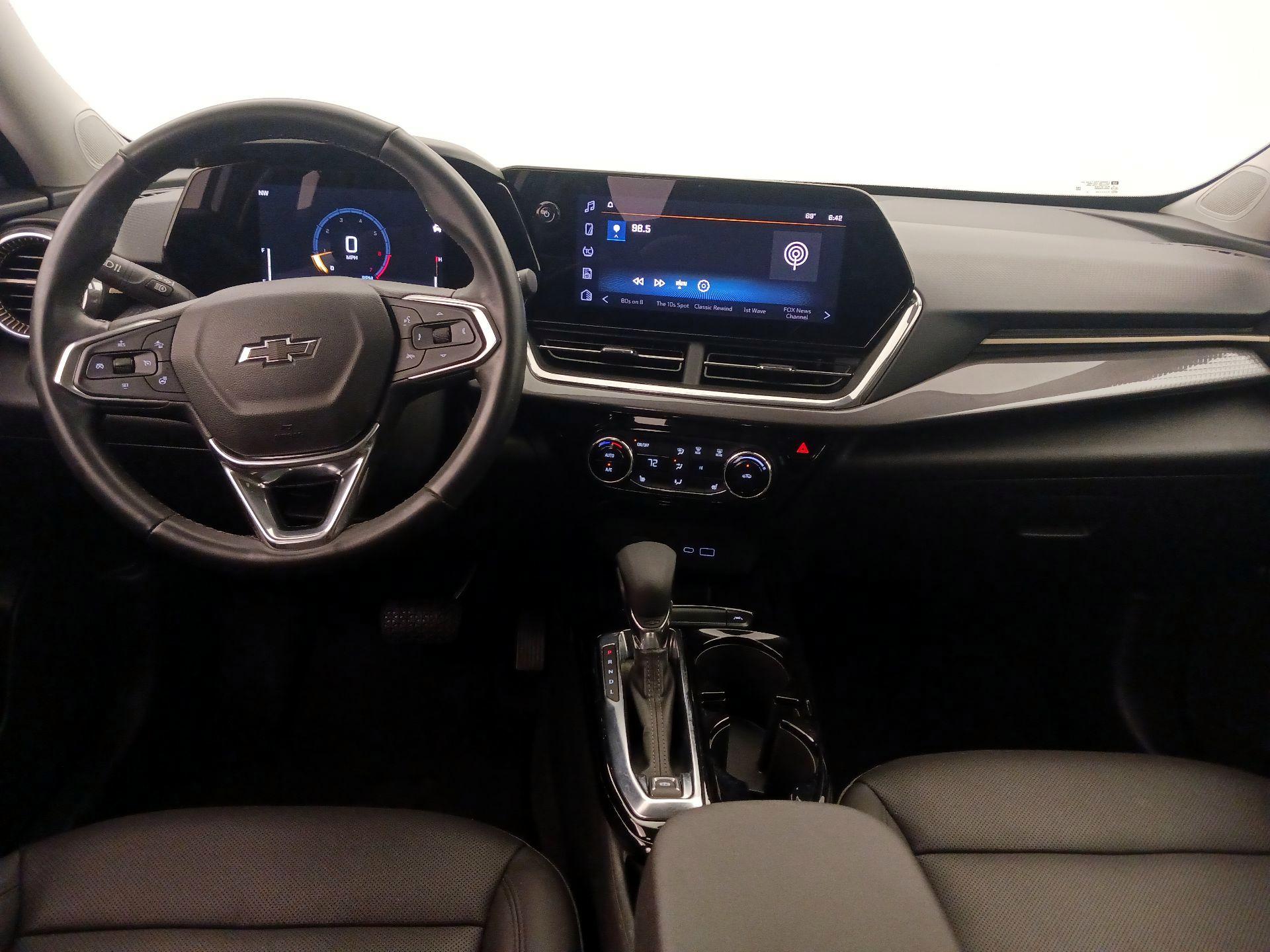 Thumbnail: 2025 Chevrolet Trax - 9