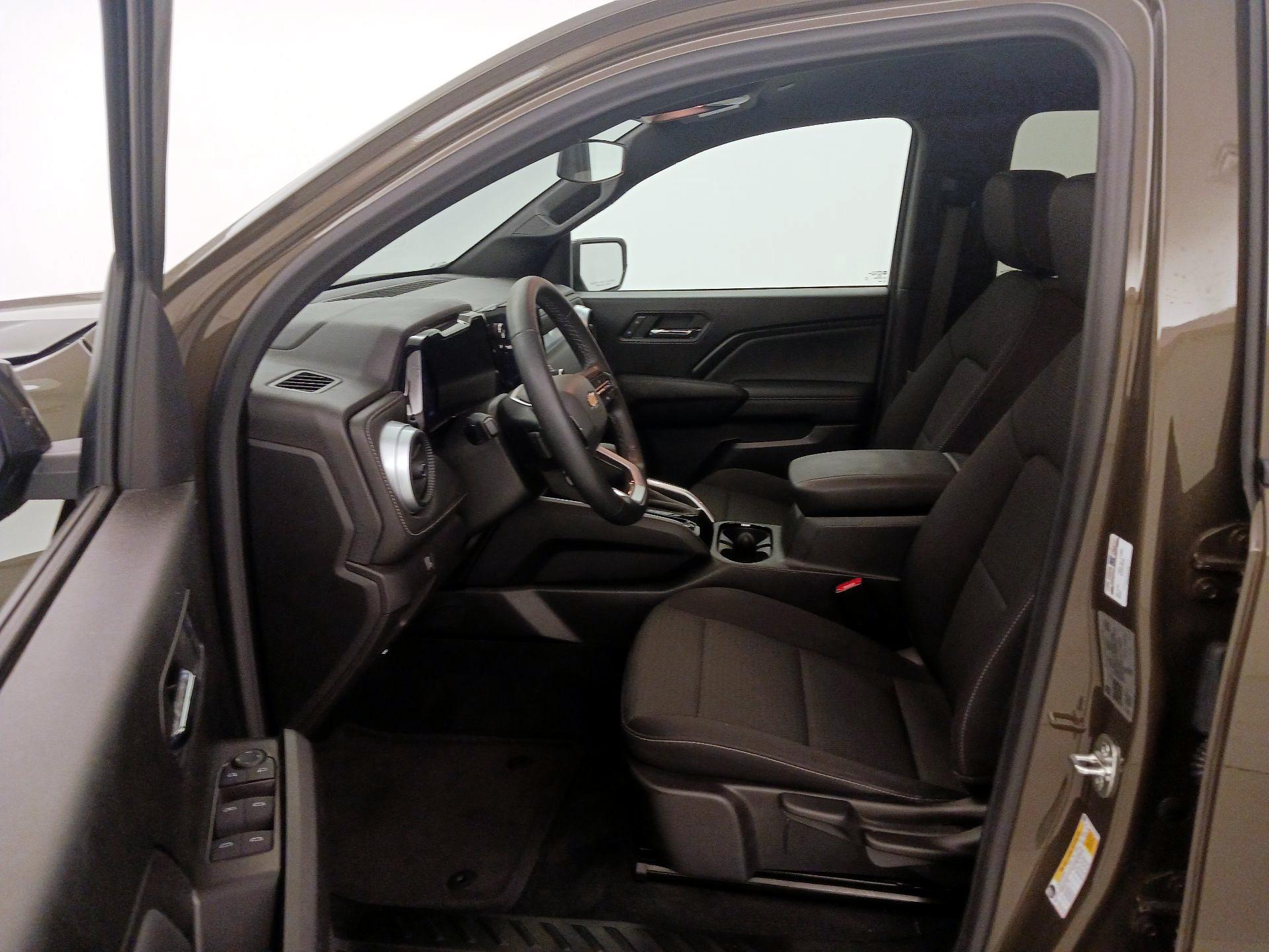 Thumbnail: 2024 Chevrolet Colorado - 11