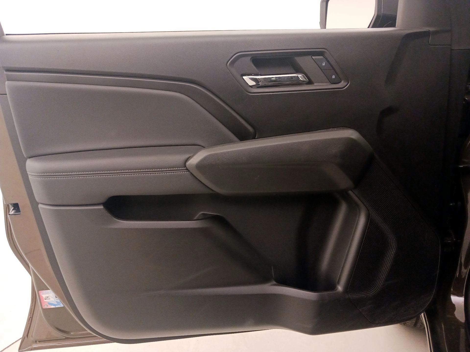 Thumbnail: 2024 Chevrolet Colorado - 12