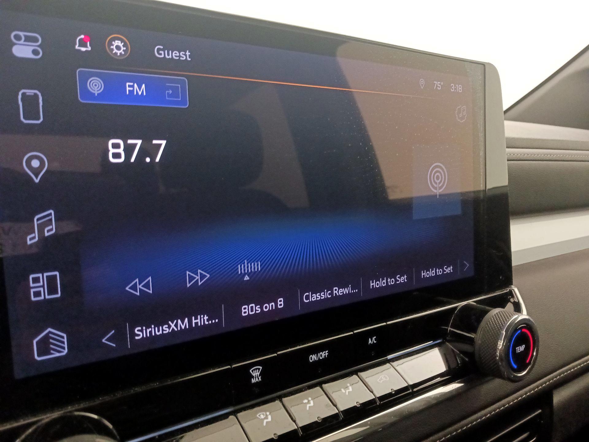 Thumbnail: 2024 Chevrolet Colorado - 15