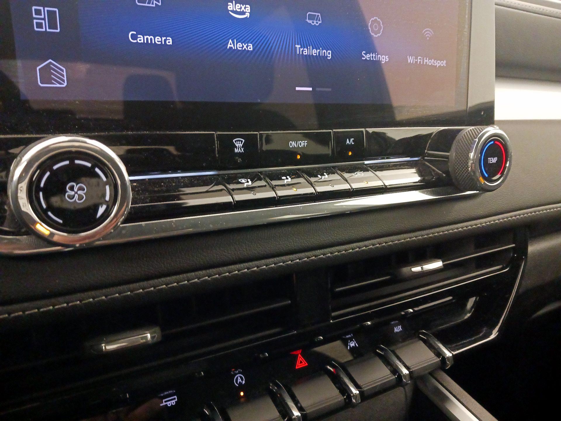 Thumbnail: 2024 Chevrolet Colorado - 16