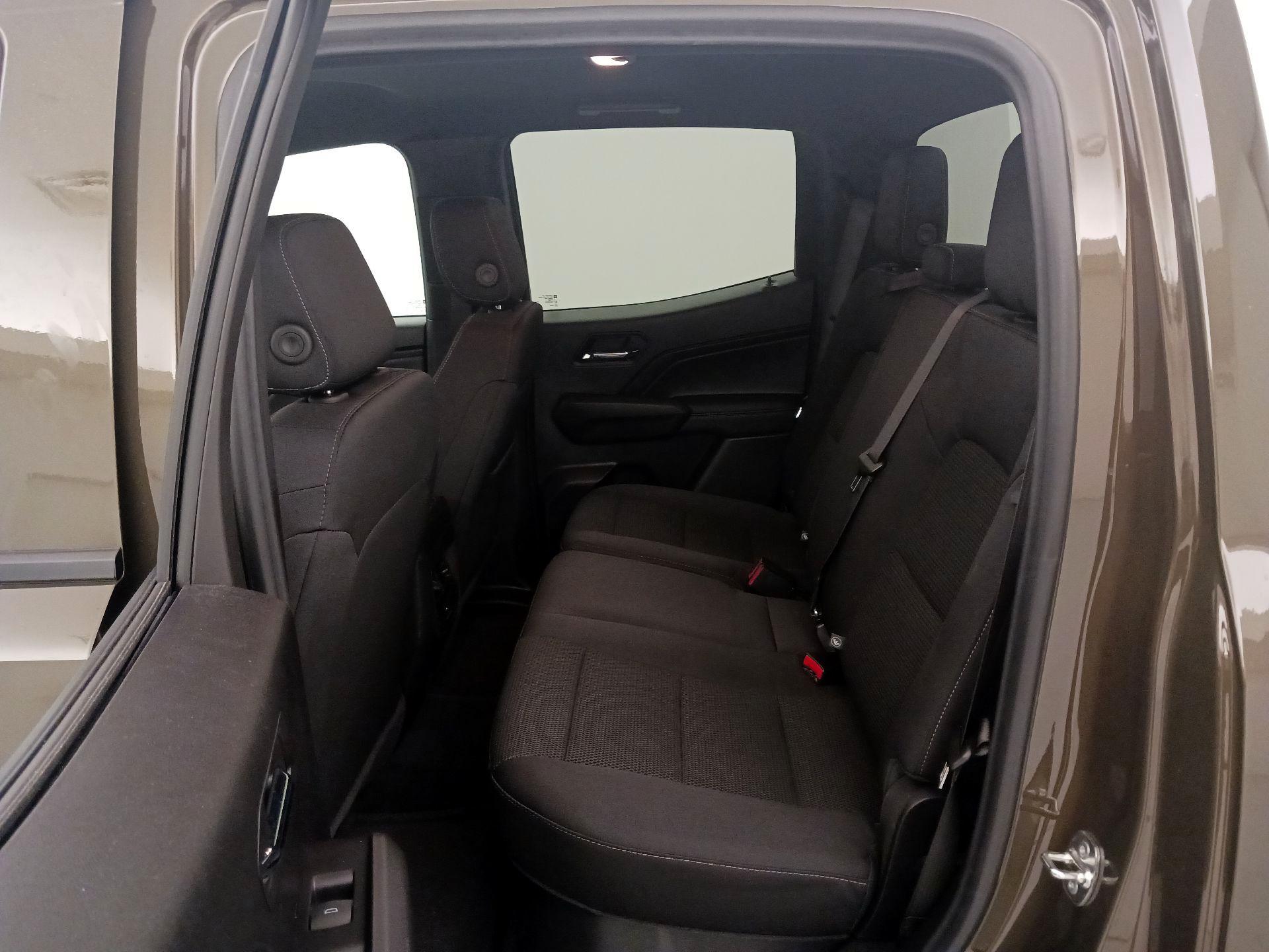 Thumbnail: 2024 Chevrolet Colorado - 19