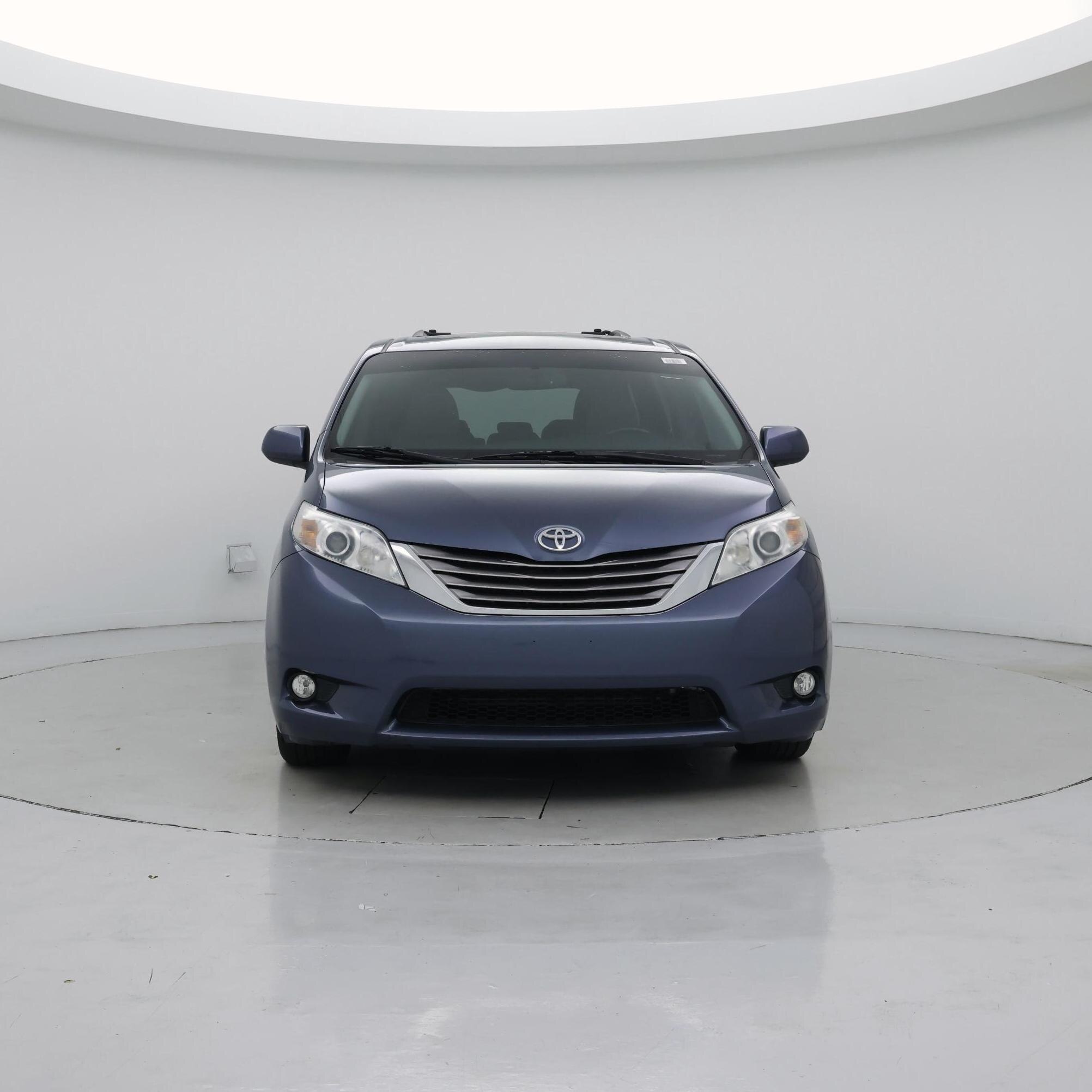 Thumbnail: 2017 Toyota Sienna - 5