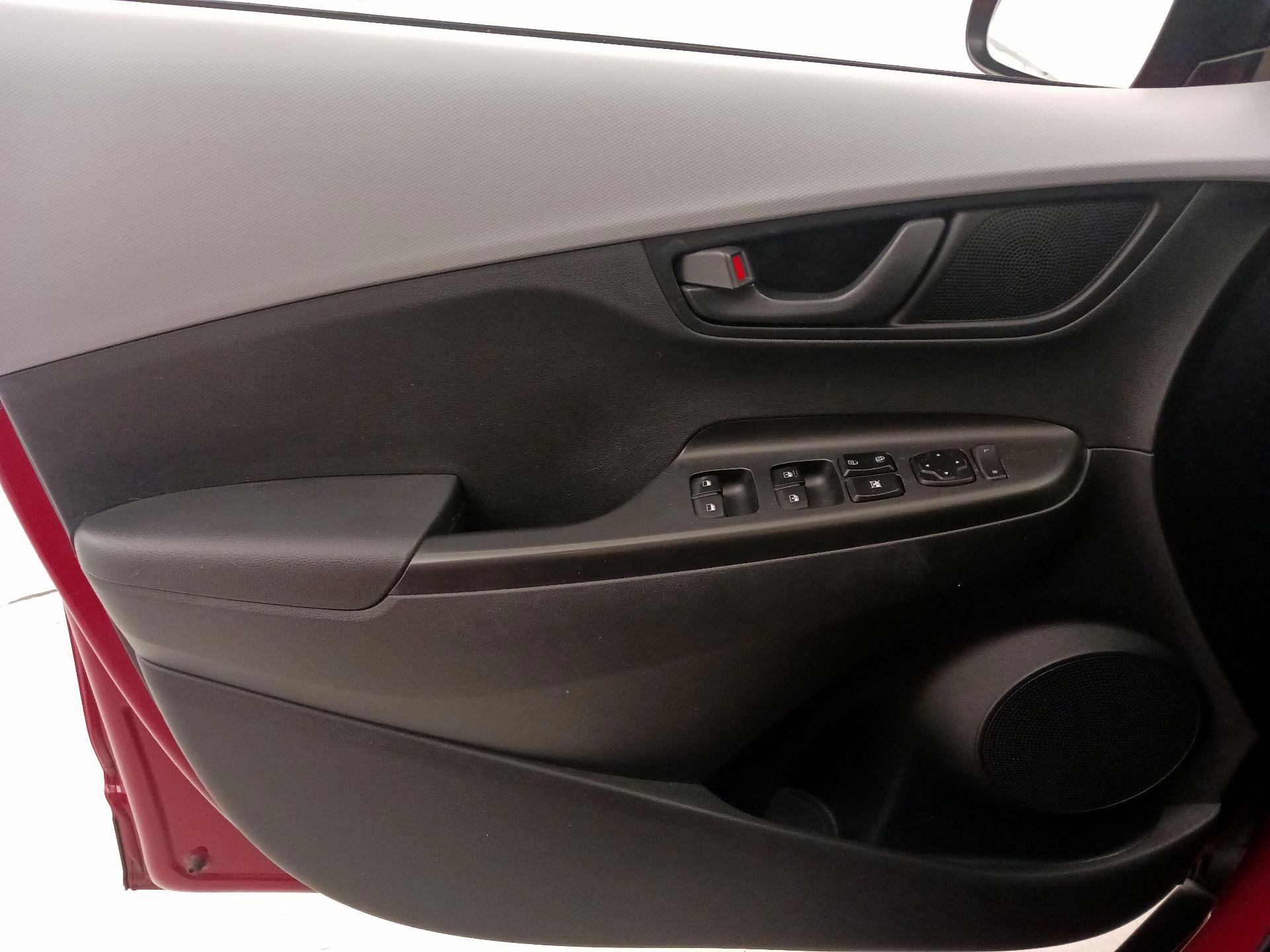 Thumbnail: 2021 Hyundai Kona - 12