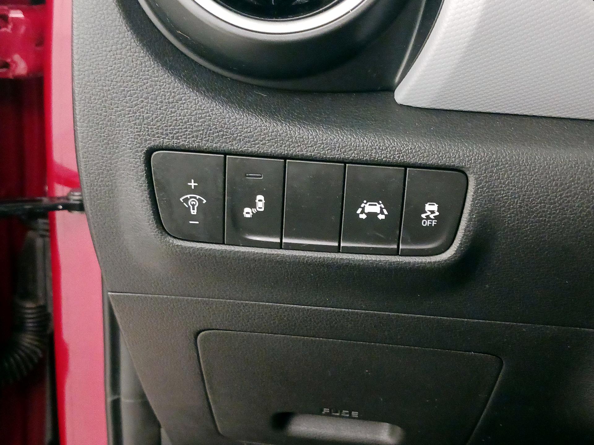 Thumbnail: 2021 Hyundai Kona - 13