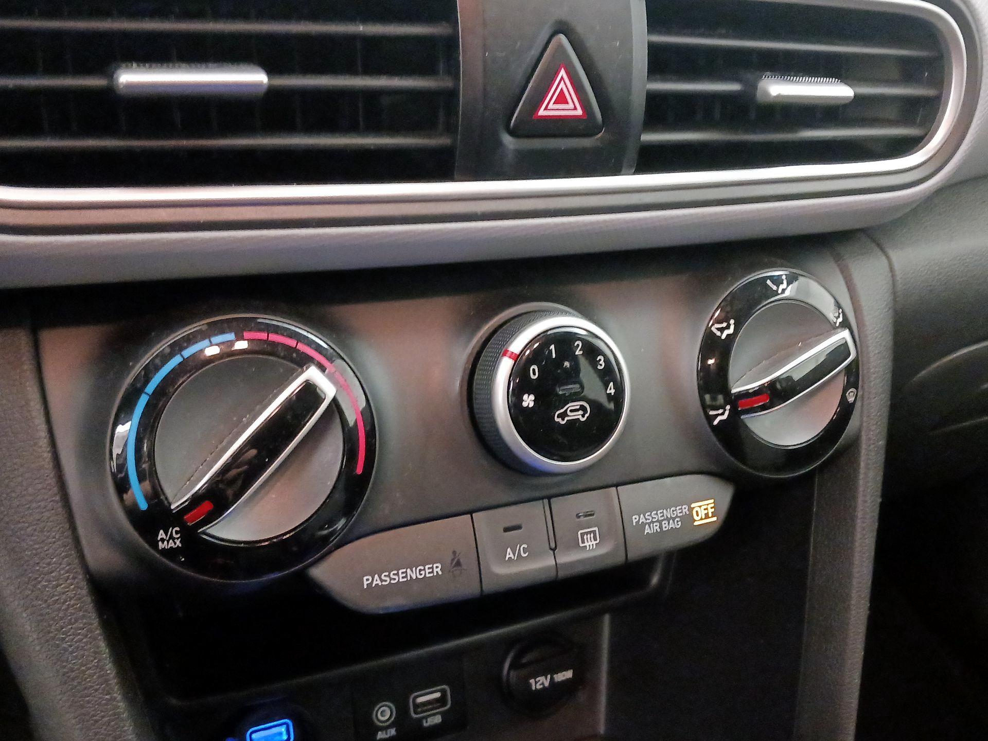 Thumbnail: 2021 Hyundai Kona - 16