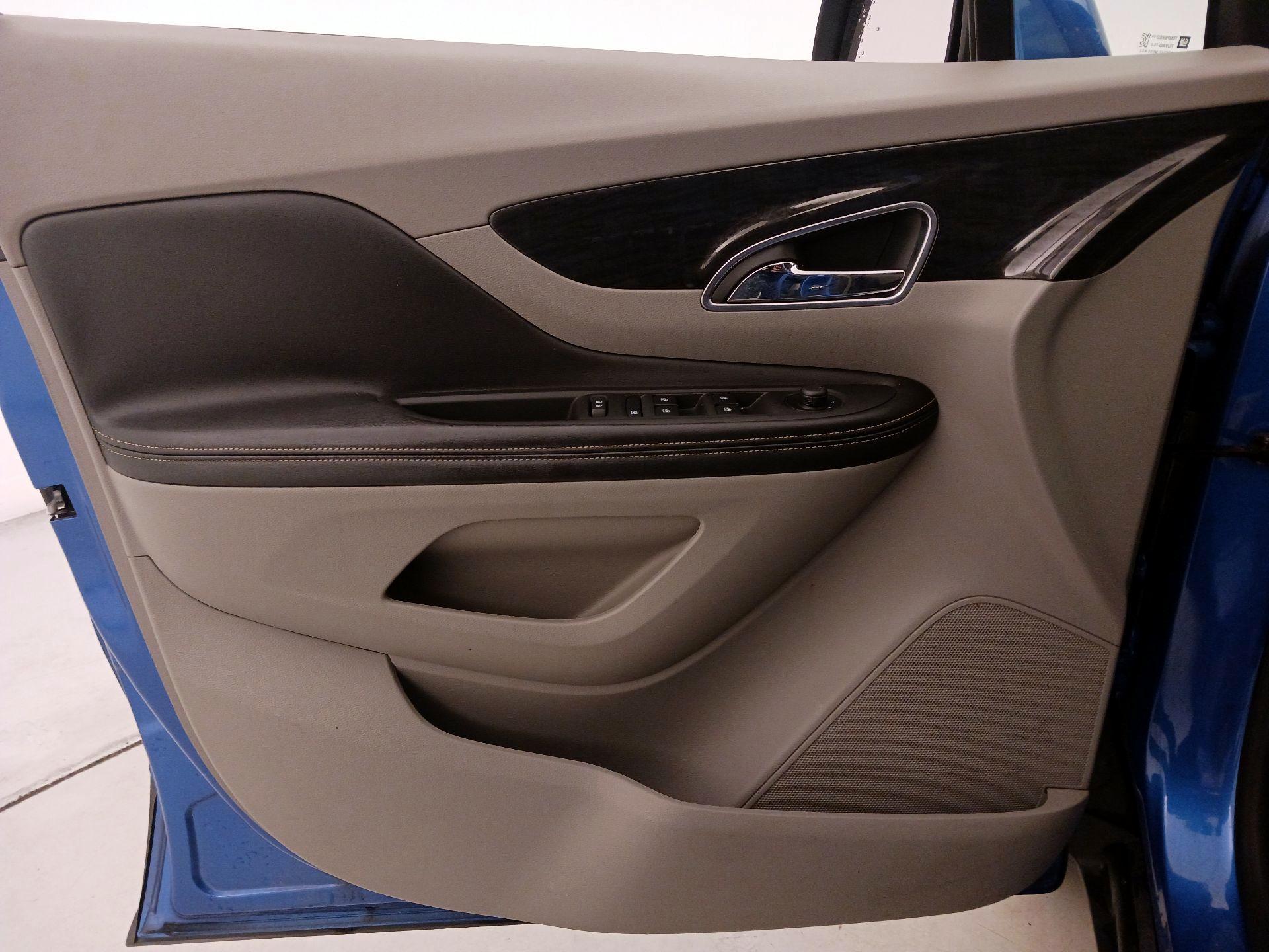 Thumbnail: 2015 Buick Encore - 12