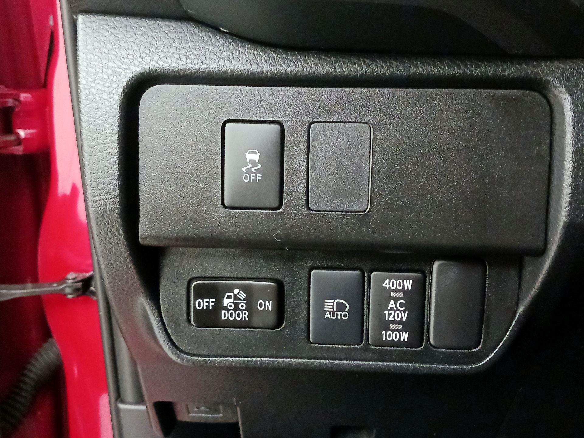 Thumbnail: 2020 Toyota Tacoma - 13