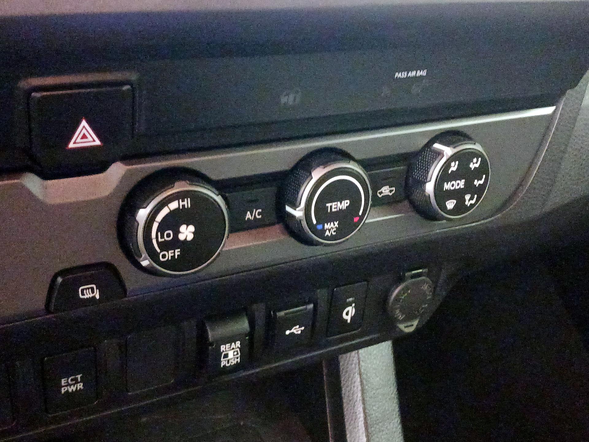 Thumbnail: 2020 Toyota Tacoma - 16