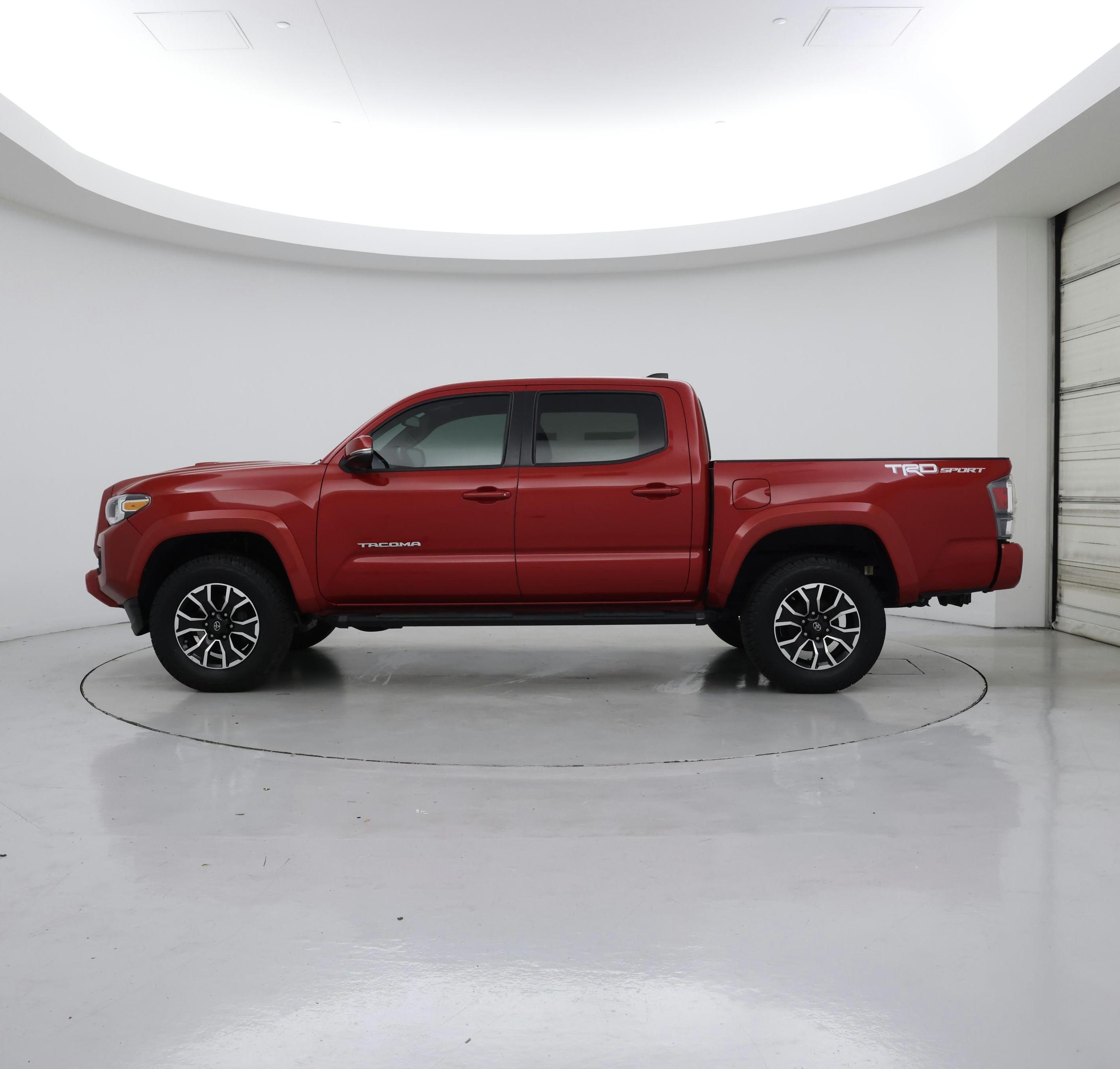 Thumbnail: 2020 Toyota Tacoma - 3