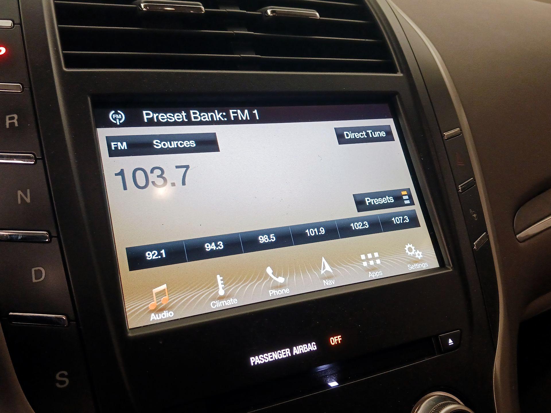 Thumbnail: 2016 Lincoln MKC - 16