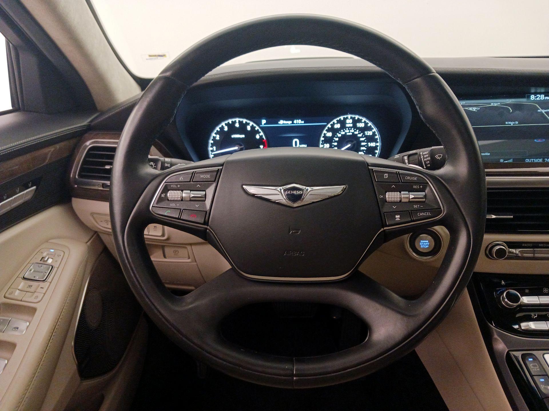 Thumbnail: 2018 Genesis G90 - 10