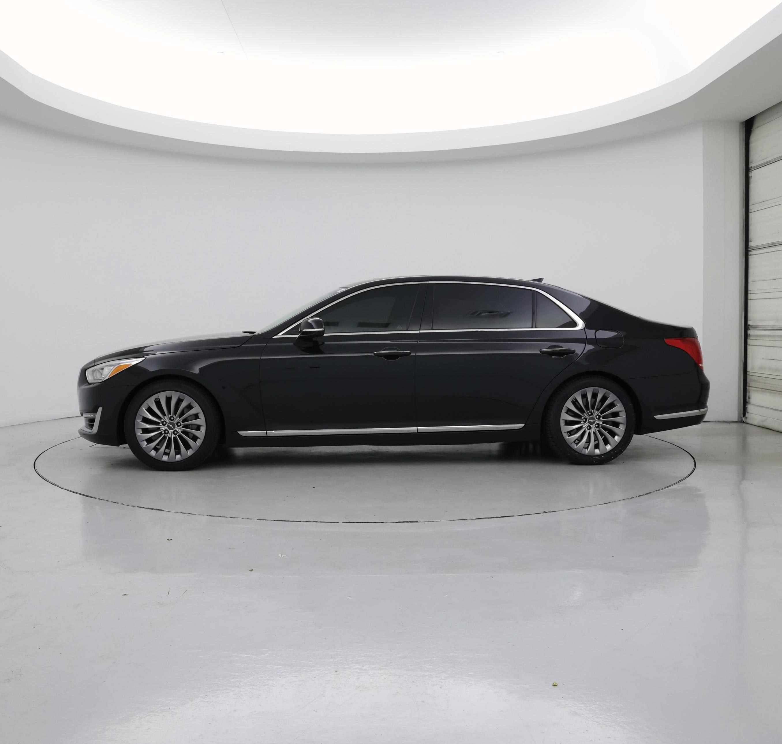 Thumbnail: 2018 Genesis G90 - 3